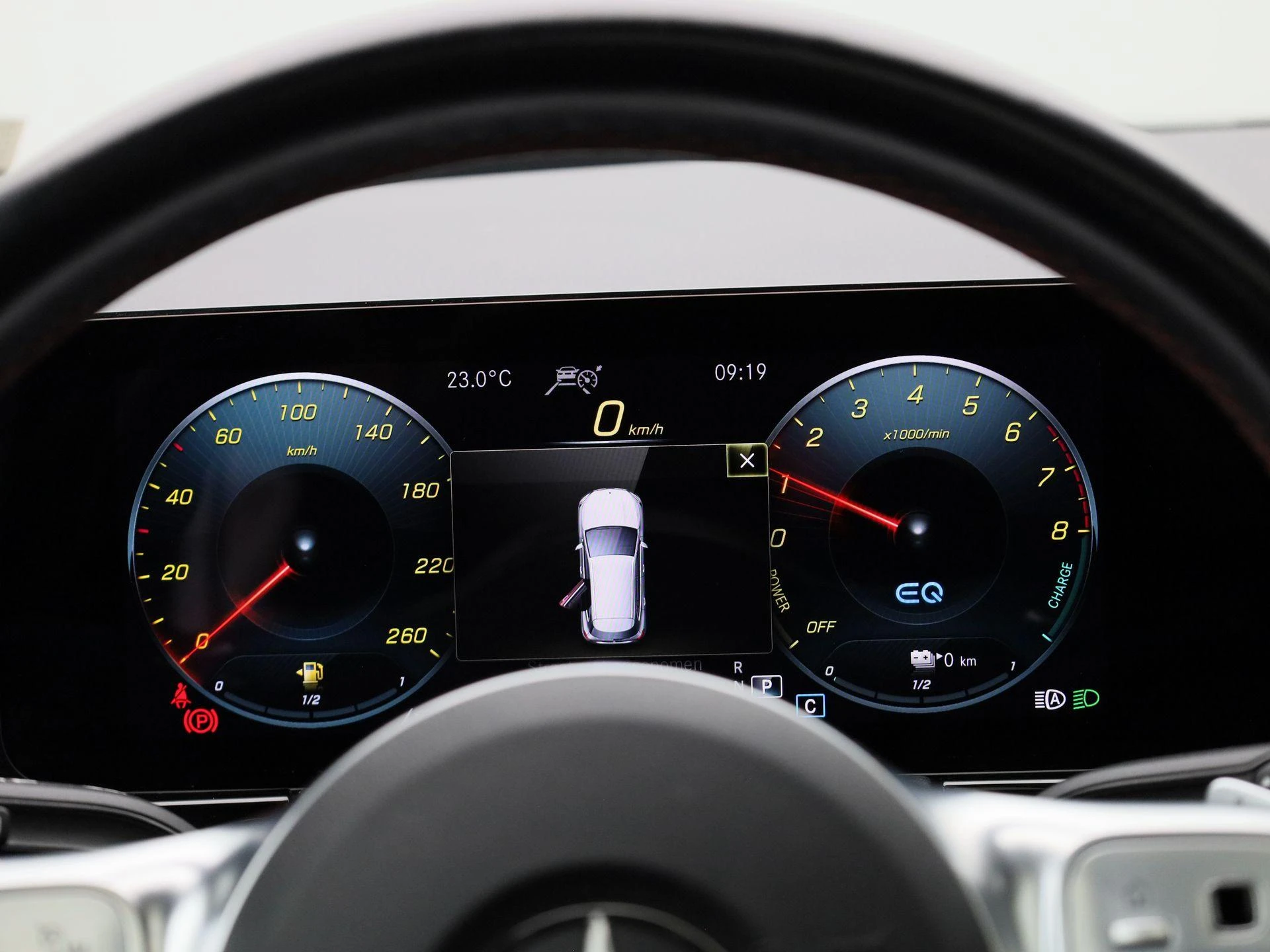 Mercedes-Benz-GLA-image-7