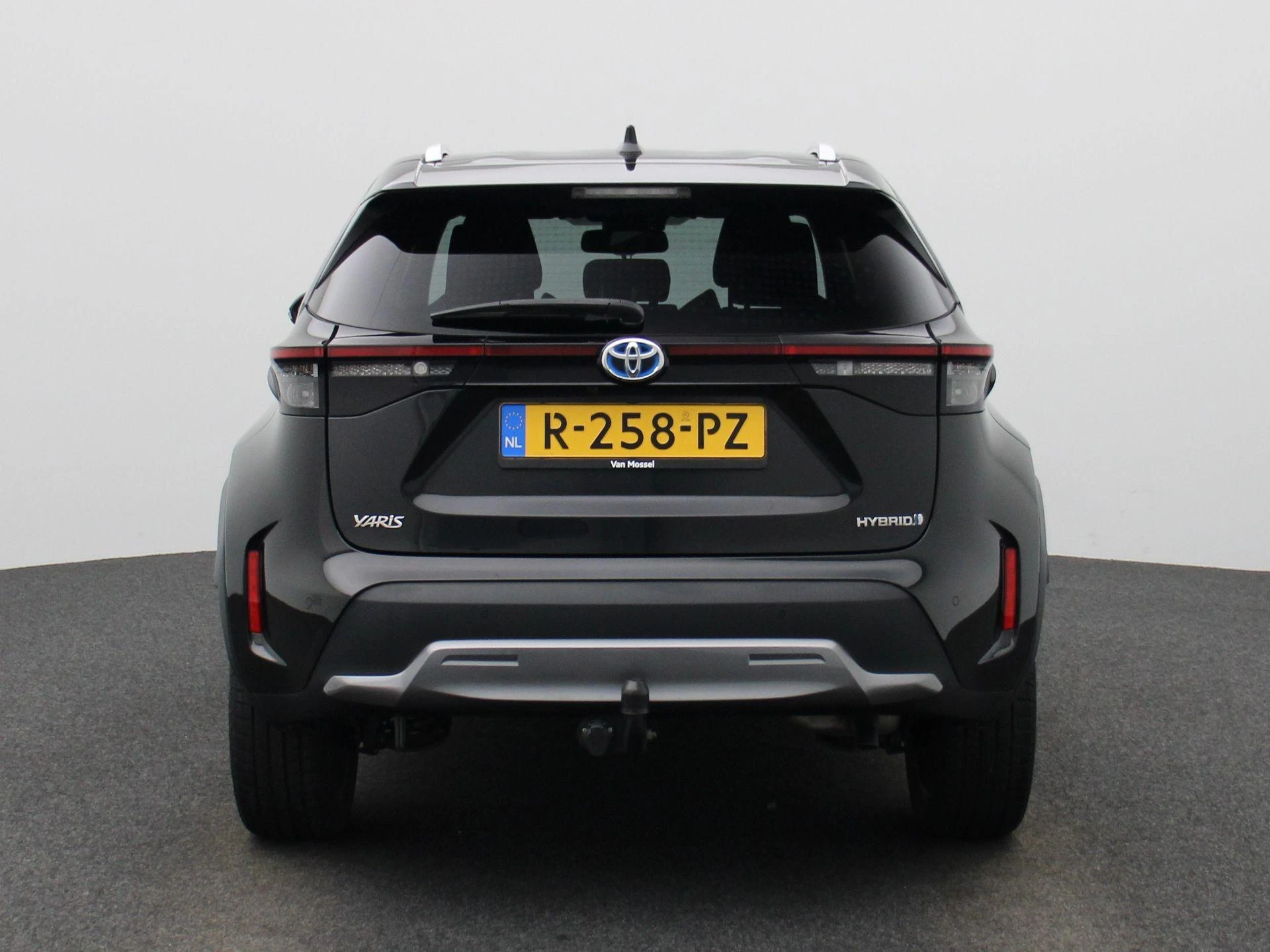 Toyota-Yaris Cross-image-4