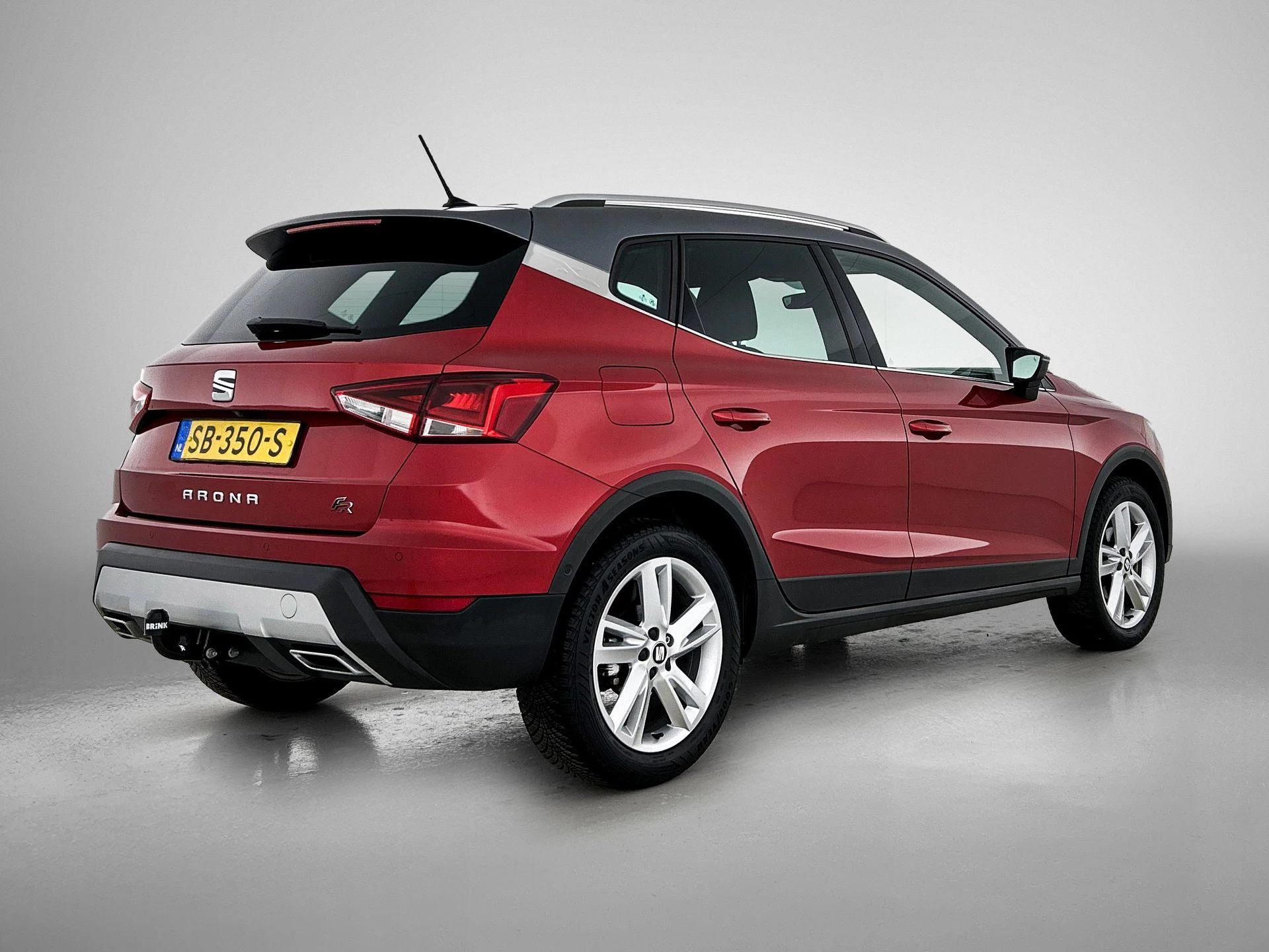 SEAT-Arona-image-3
