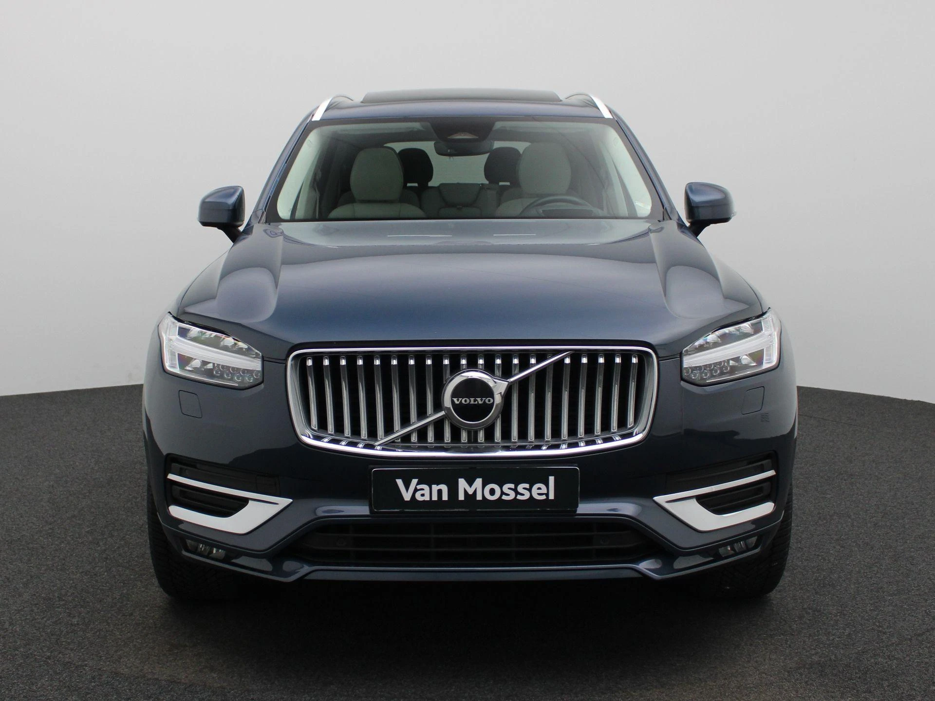 Volvo-XC90-image-2
