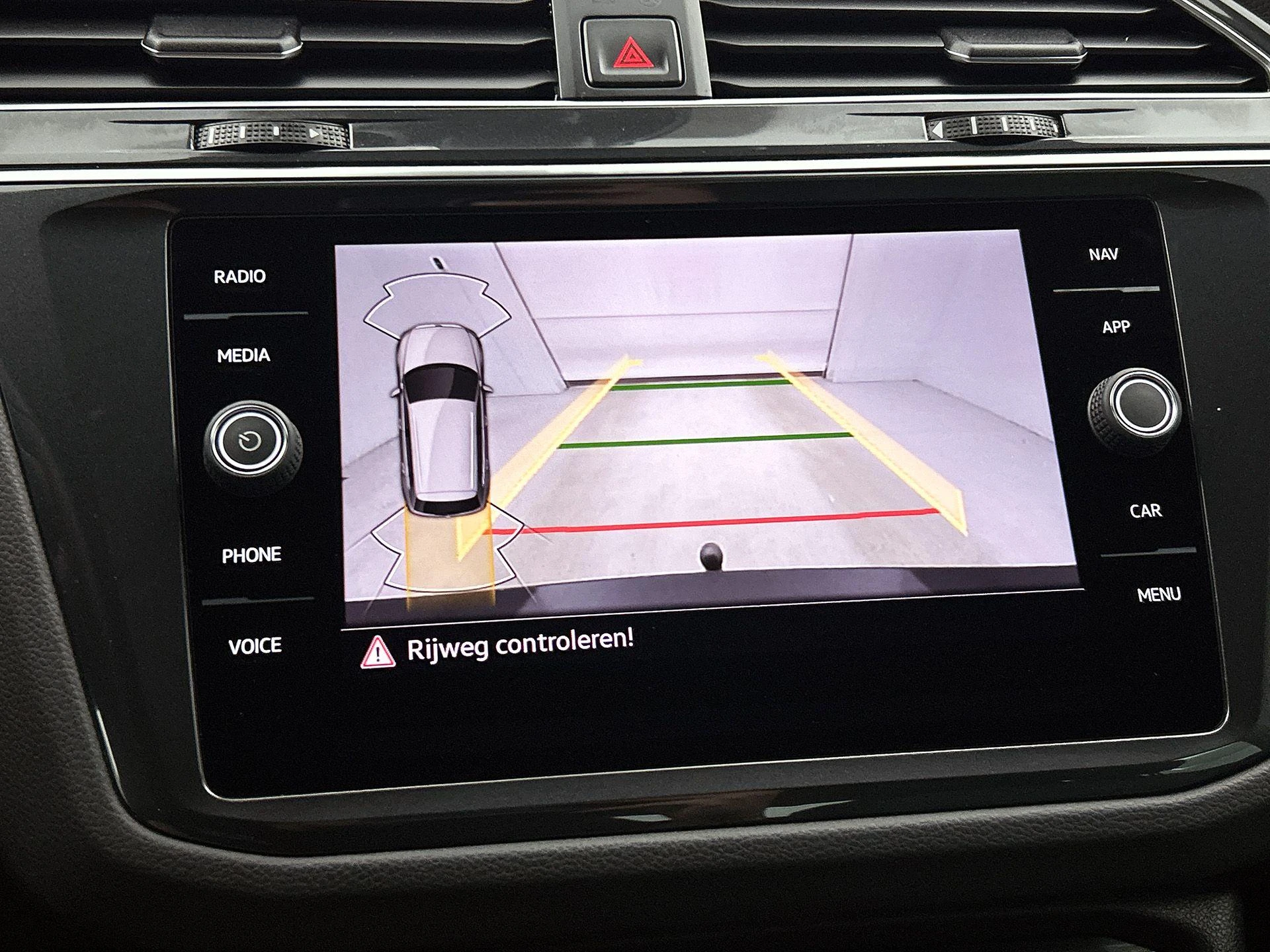 Volkswagen Tiguan 1.5 TSI R-Line Business+ | 150 PK |