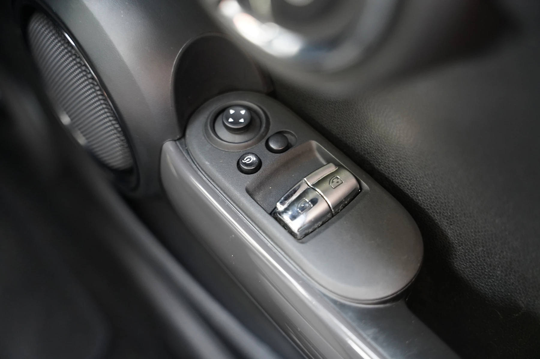 MINI-Cooper-image-18