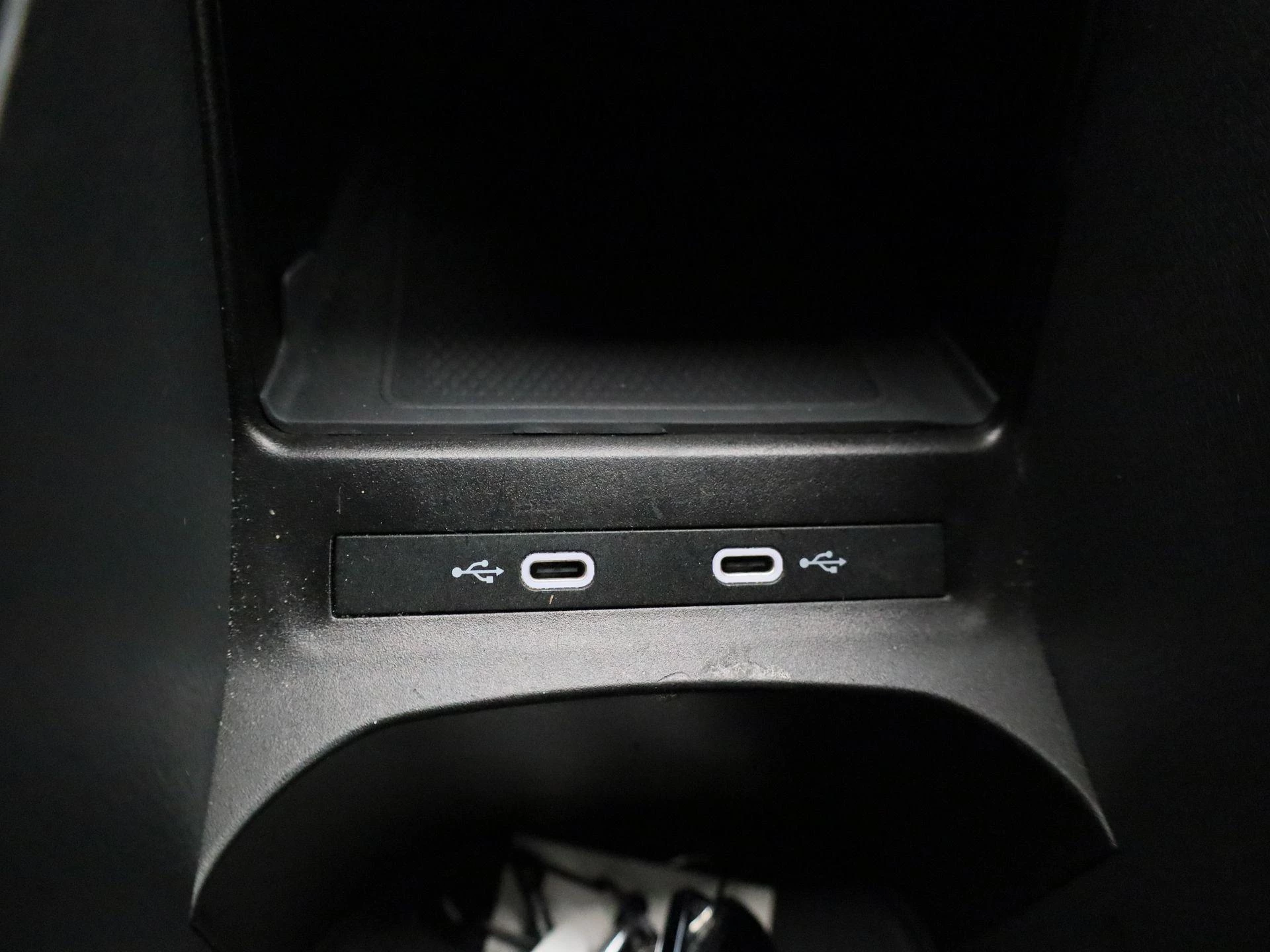 Volkswagen-ID.4-image-28