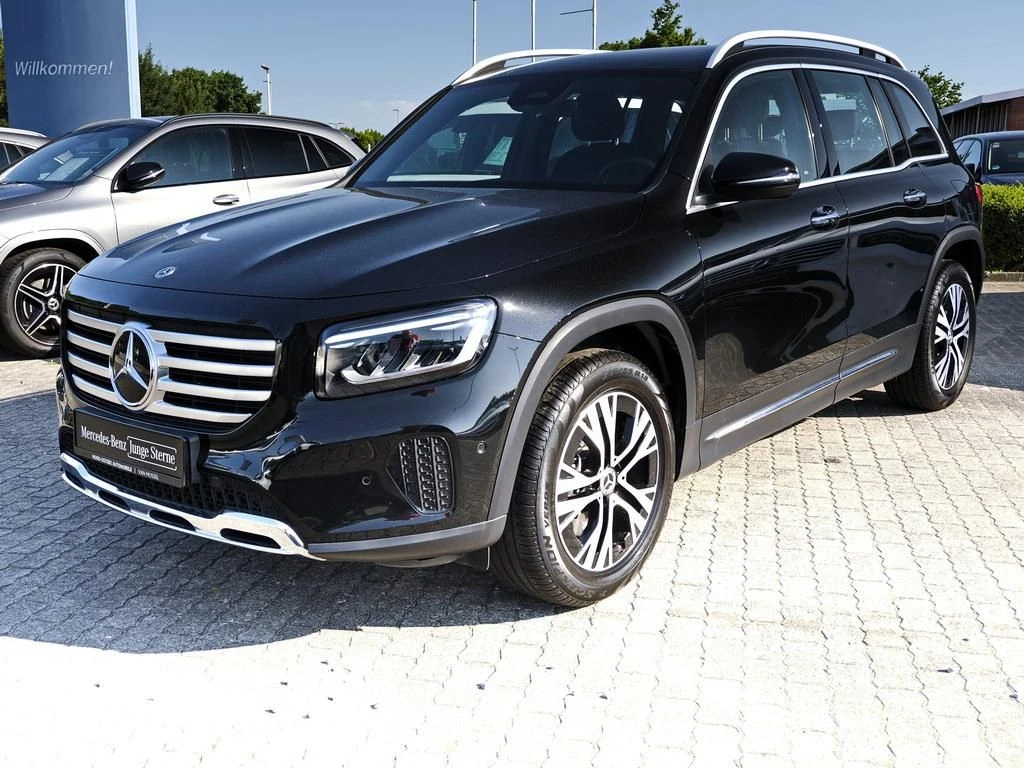 Mercedes-Benz-GLB 200 d-image-7