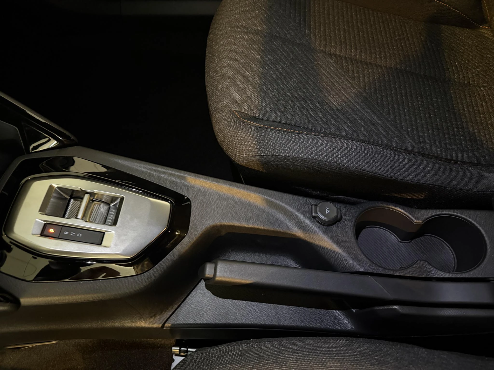 Peugeot-2008-image-16