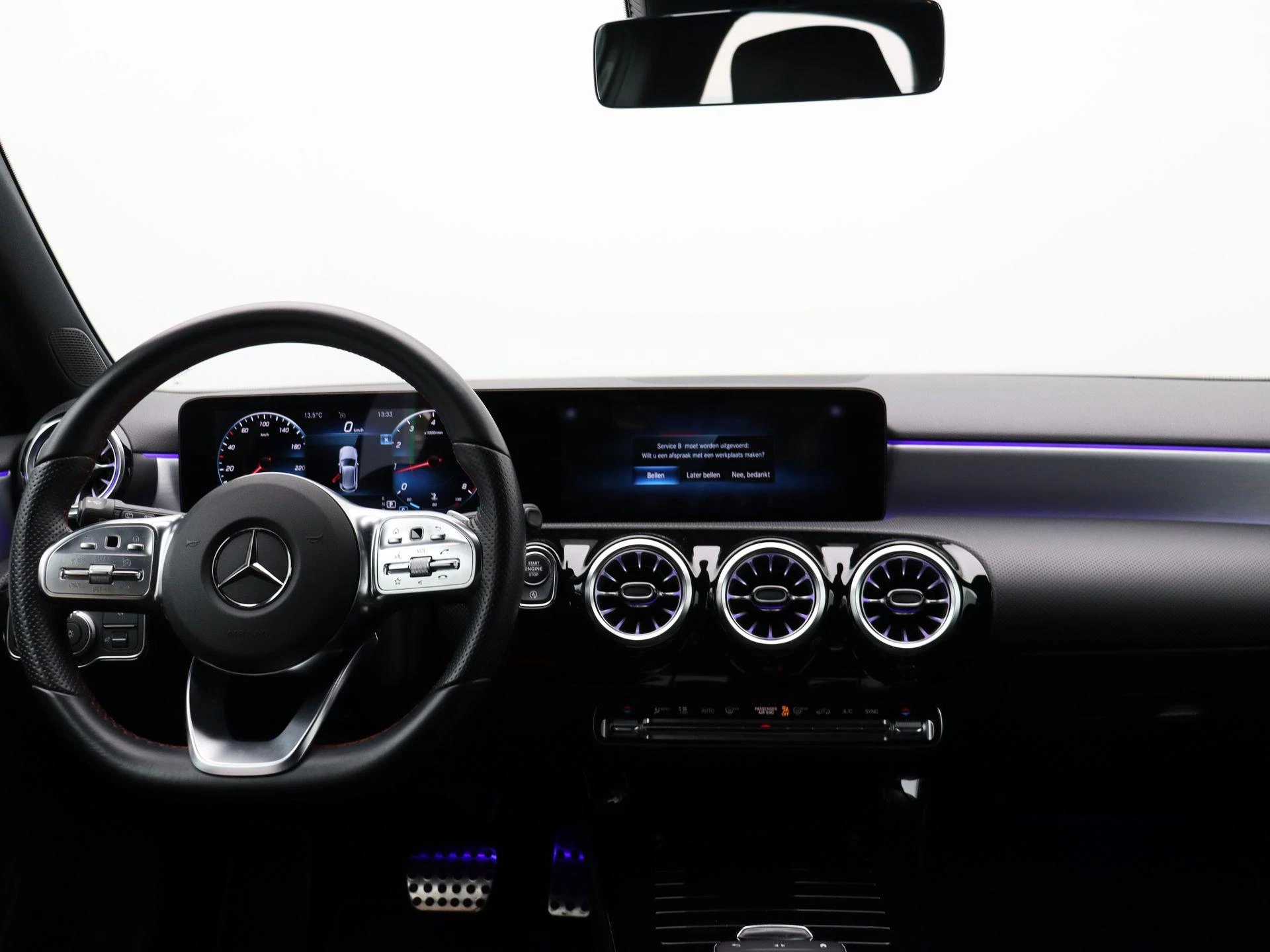 Mercedes-Benz A-Klasse 180 + AMG LINE + LED + CAMERA +