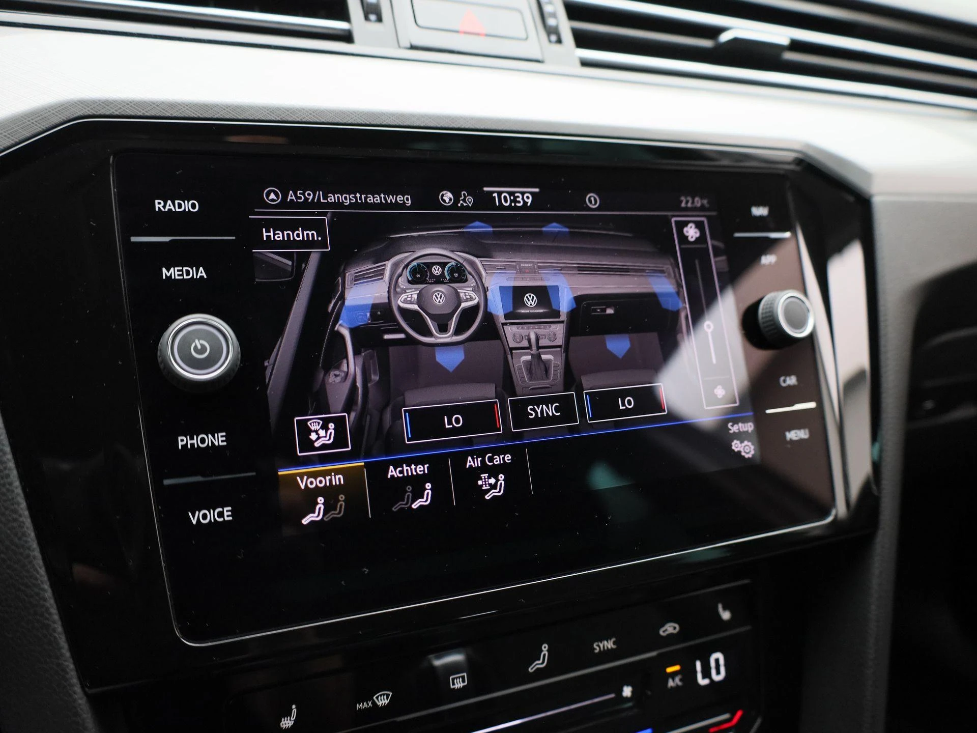 Volkswagen-Passat-image-28