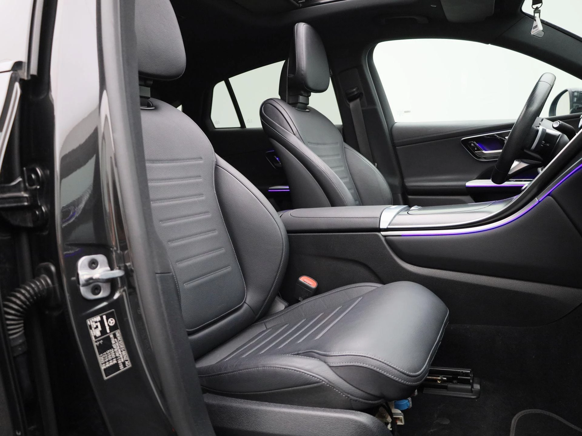 Mercedes-Benz GLC 220 d 4MATIC AMG Line Coupé + AIRMATIC + LEDER + PANO + BURMESTER + DIG. LIGHT