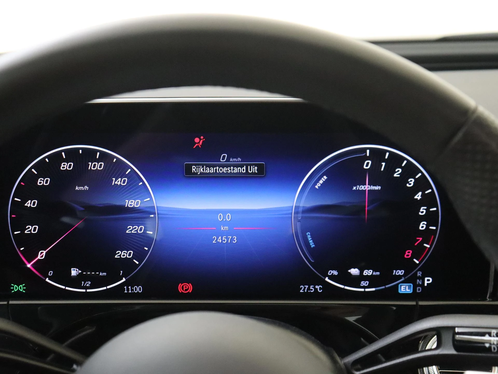 Mercedes-Benz-E-Klasse-image-11