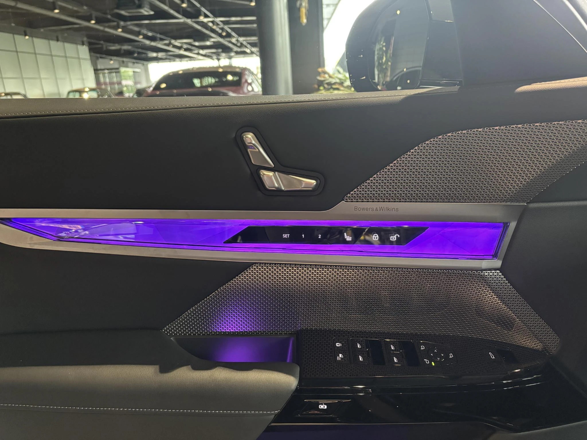 BMW-i7-image-8