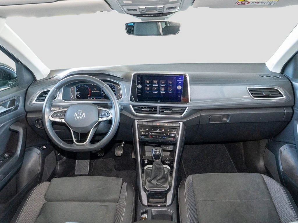 Volkswagen-T-Roc-image-11