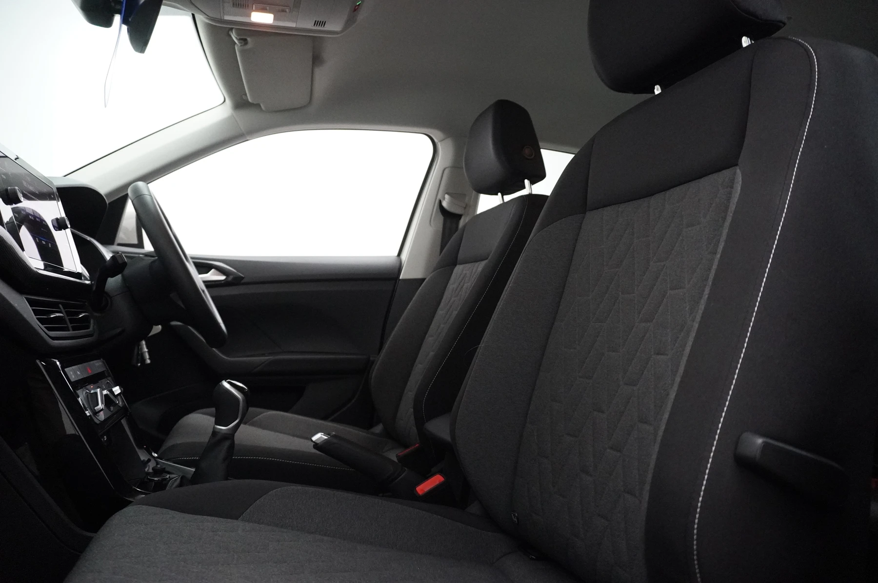 Volkswagen-T-Cross-image-9