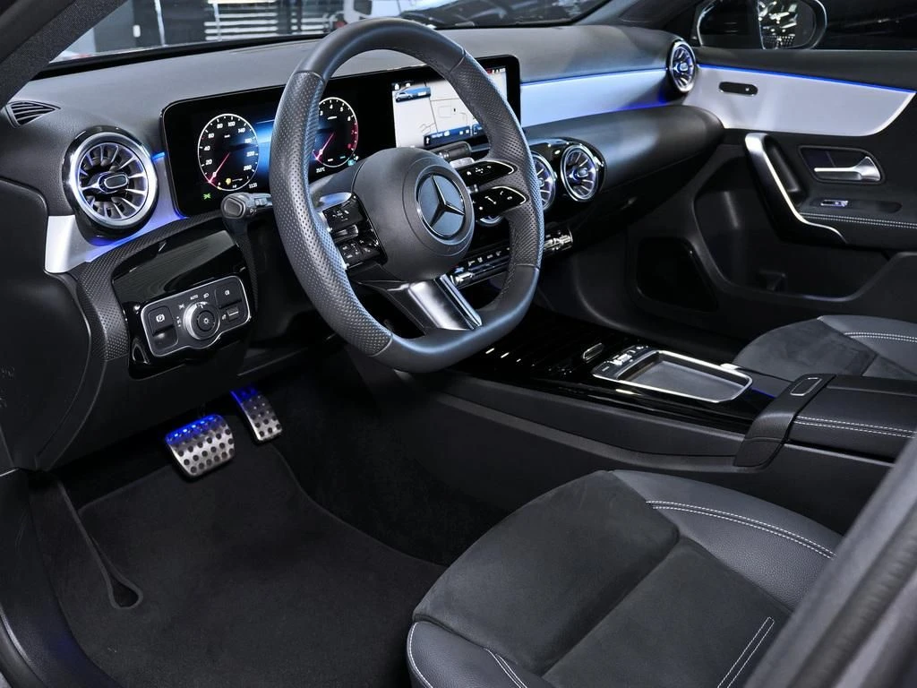 Mercedes-Benz-A-Klasse 200-image-8
