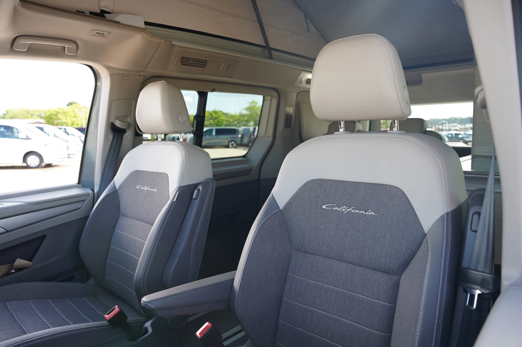 Volkswagen-California-image-8