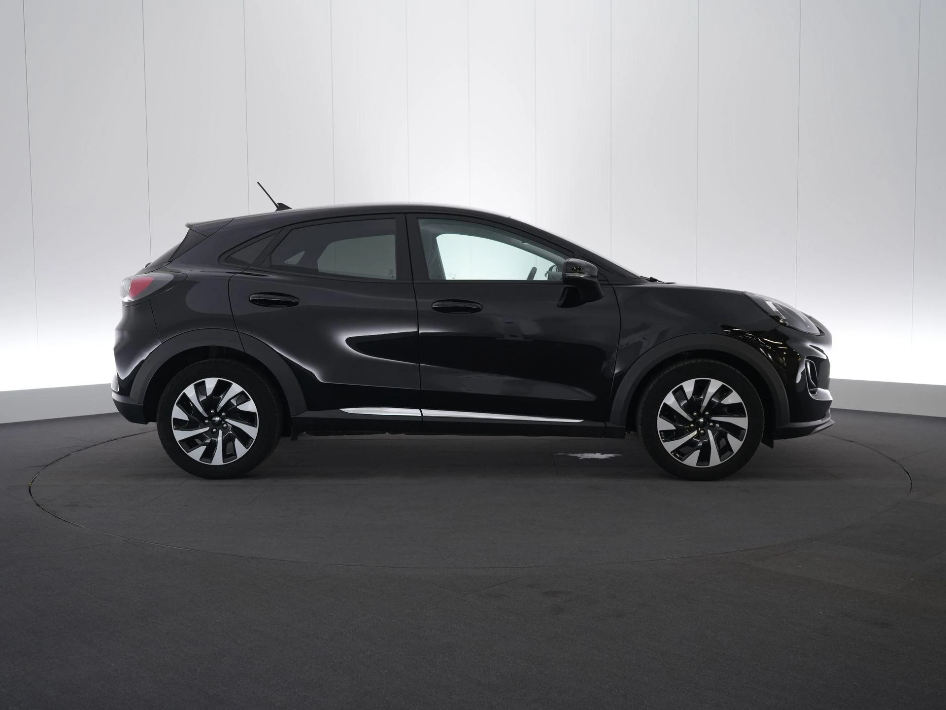 Ford Puma 1.0i Ecoboost mHEV 92kW Titanium