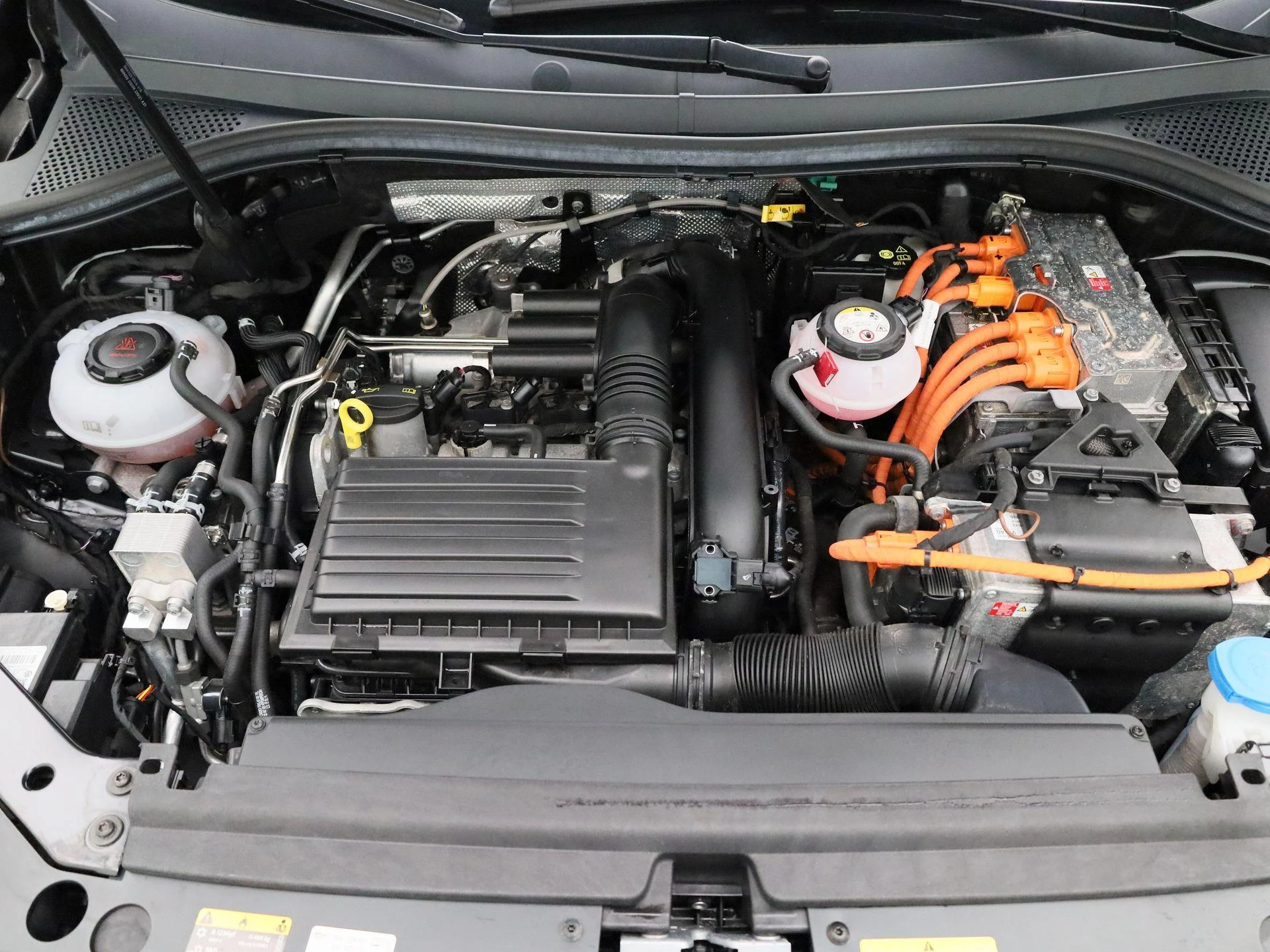 Volkswagen-Tiguan-image-35