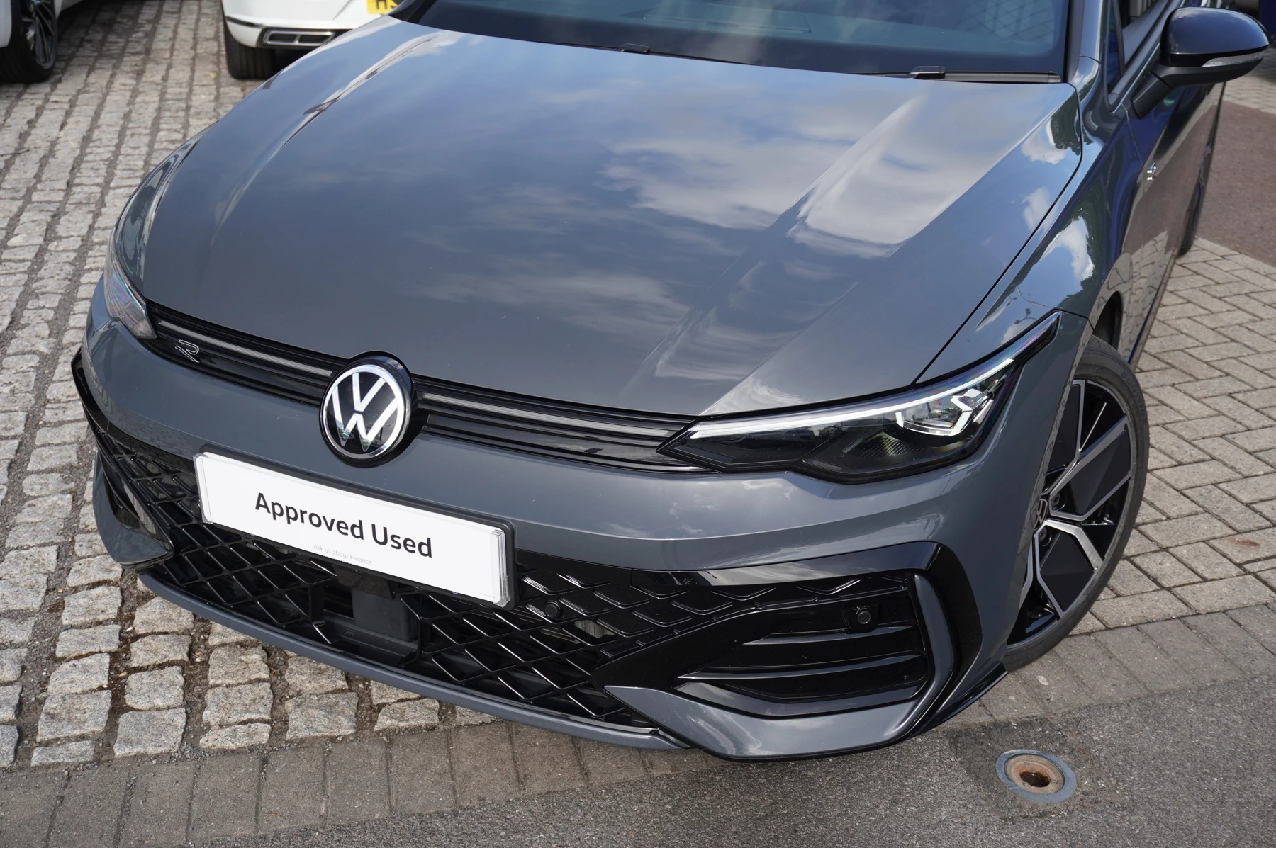 Volkswagen-Golf-image-40