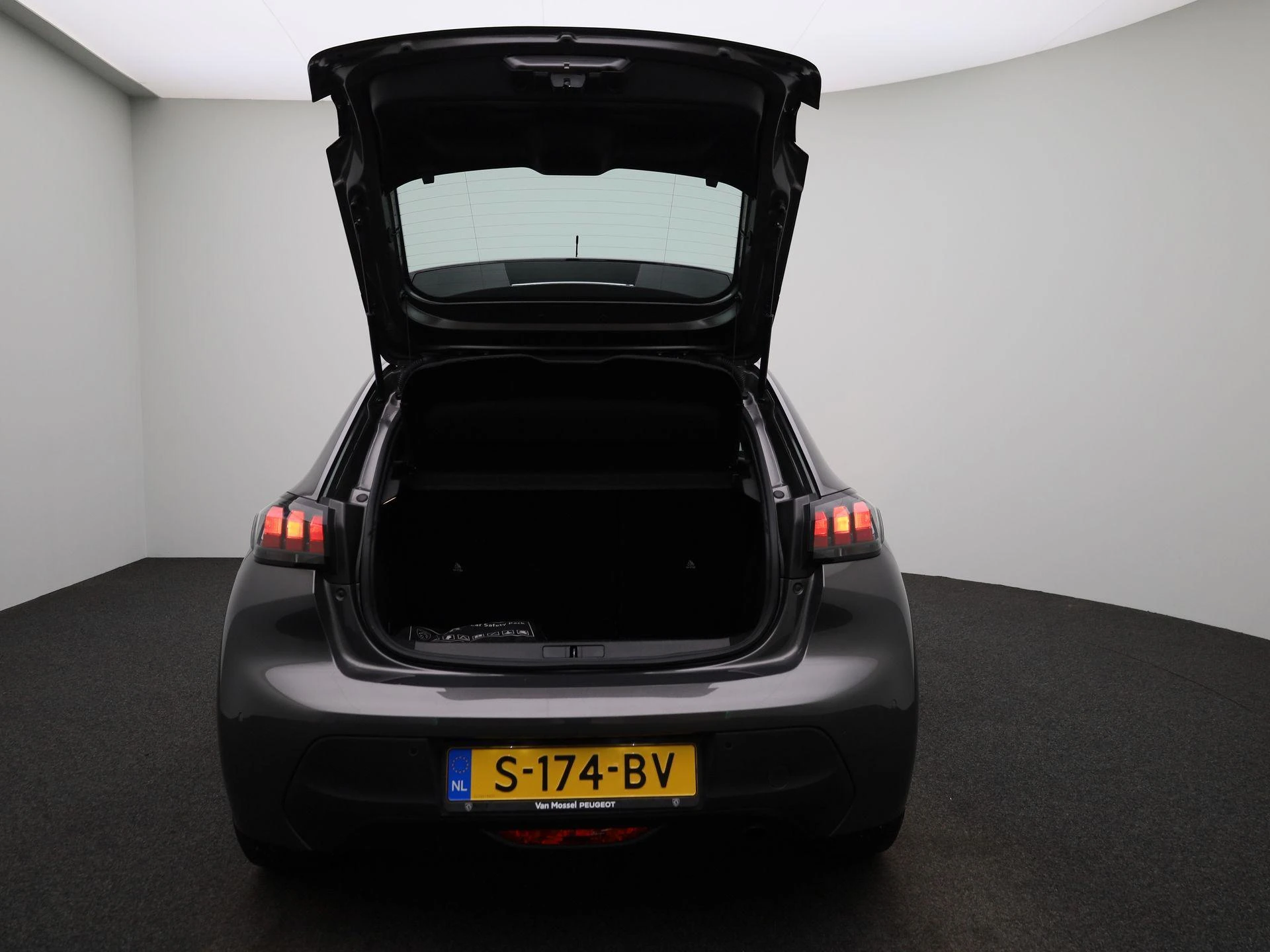 Peugeot-208-image-10