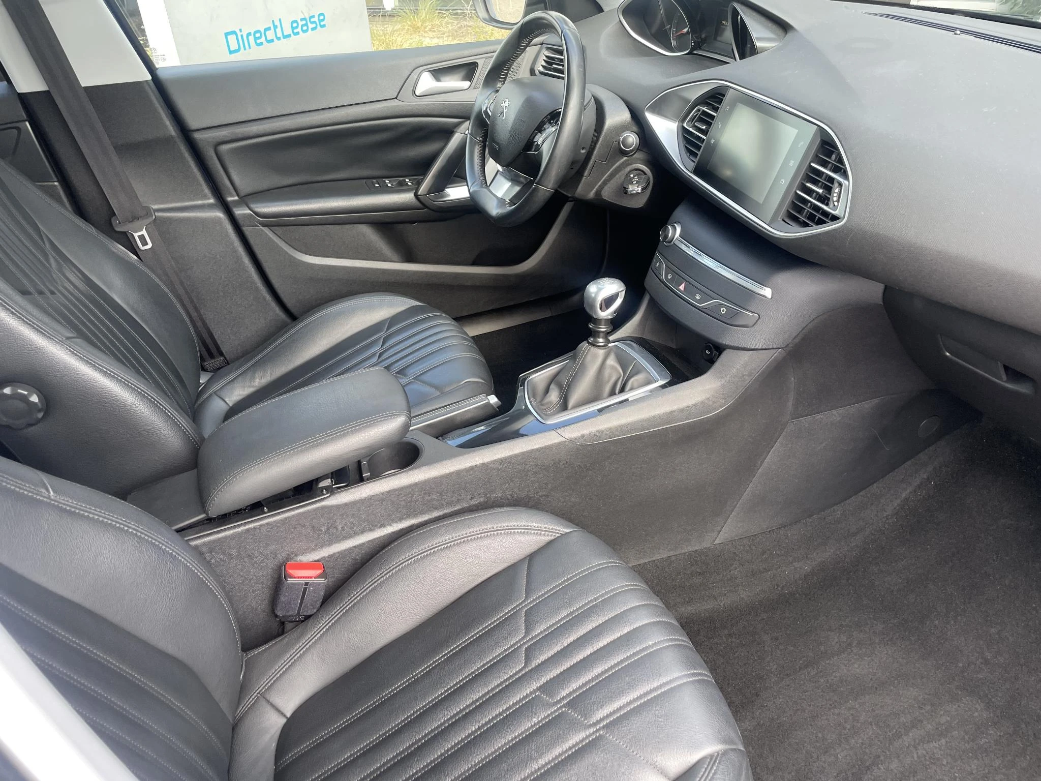 Peugeot-308-image-10