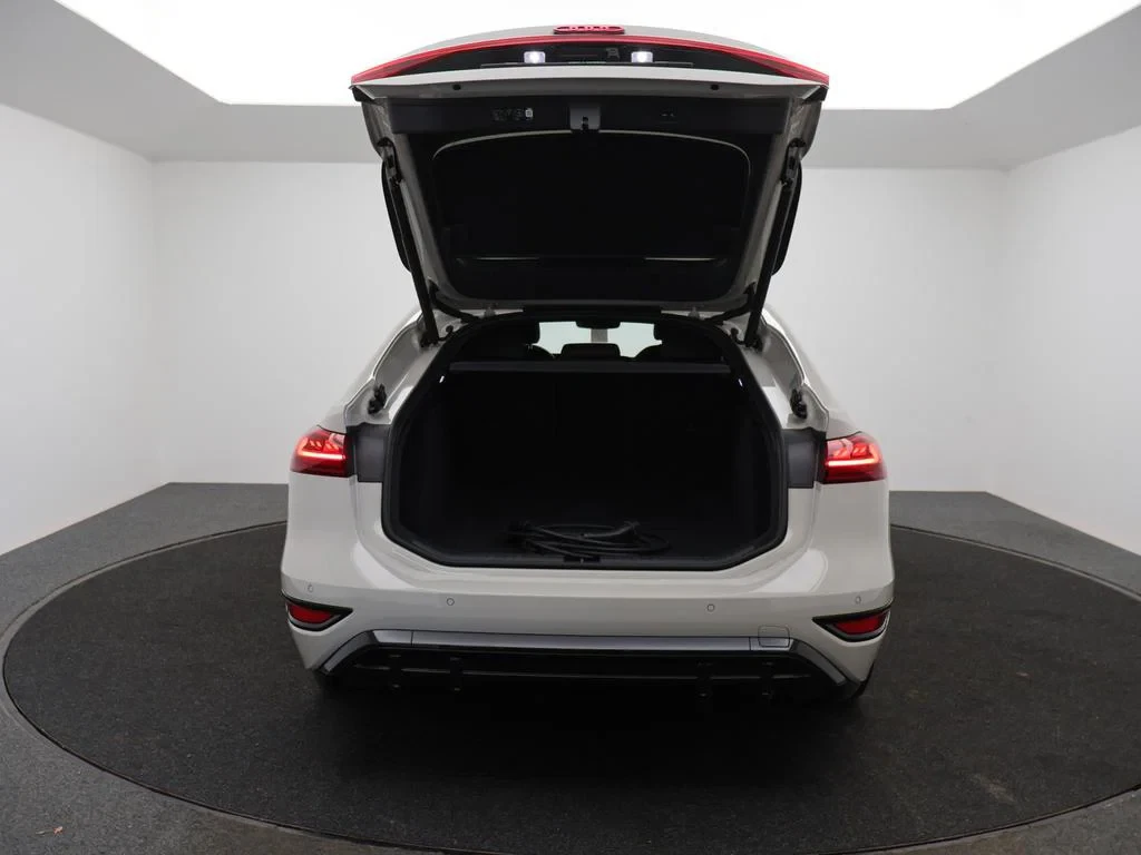 Audi-A6 Sportback e-tron-image-12