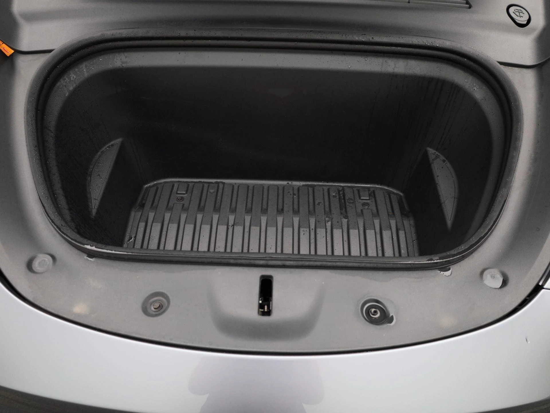 Tesla-Model Y-image-35