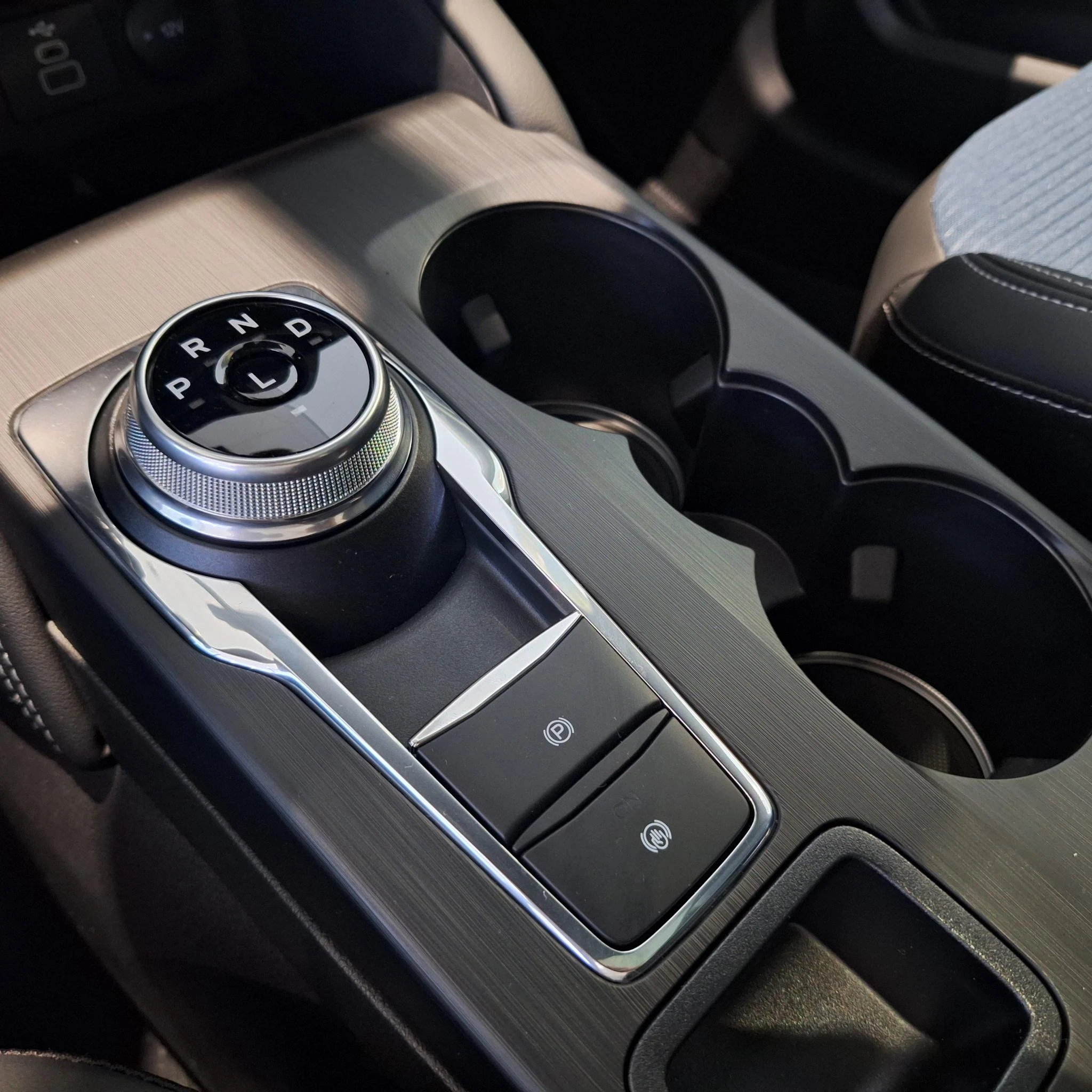 Ford-Kuga-image-11