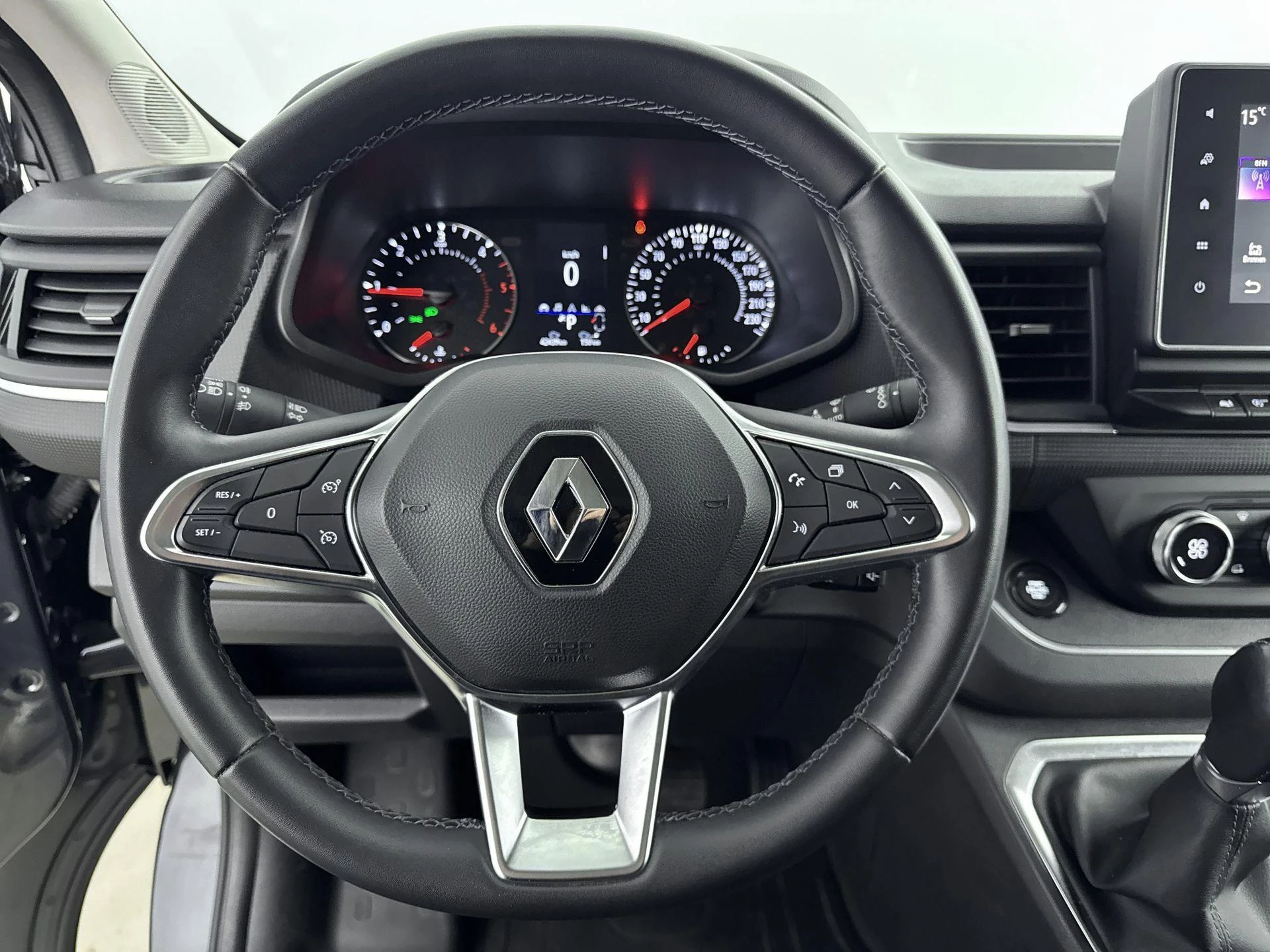 Renault-Trafic-image-12