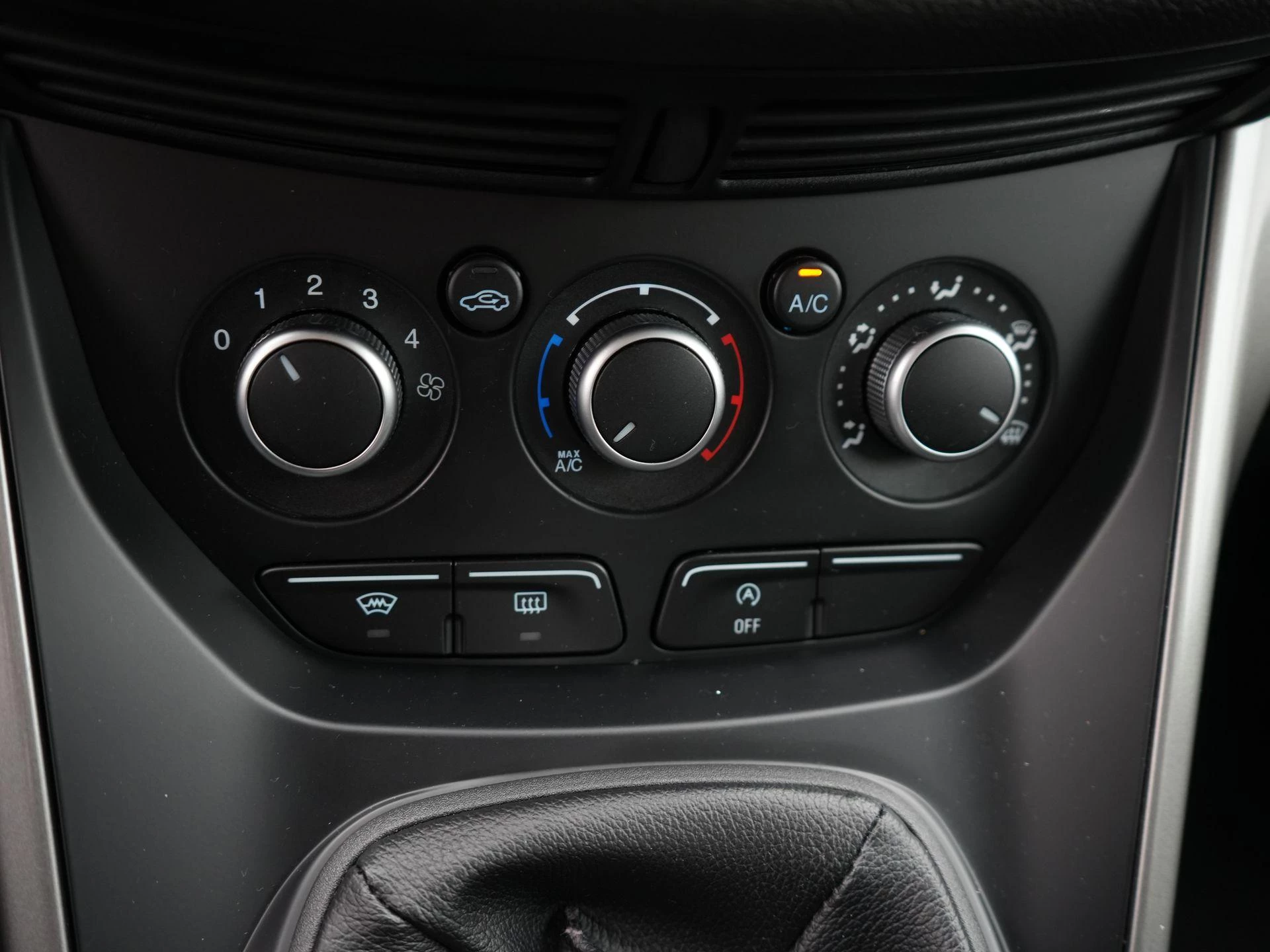 Ford-Kuga-image-14