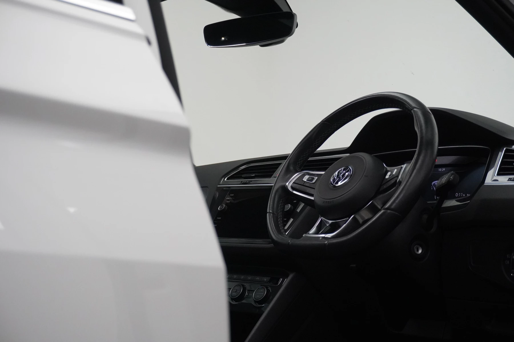 Volkswagen-Tiguan-image-21