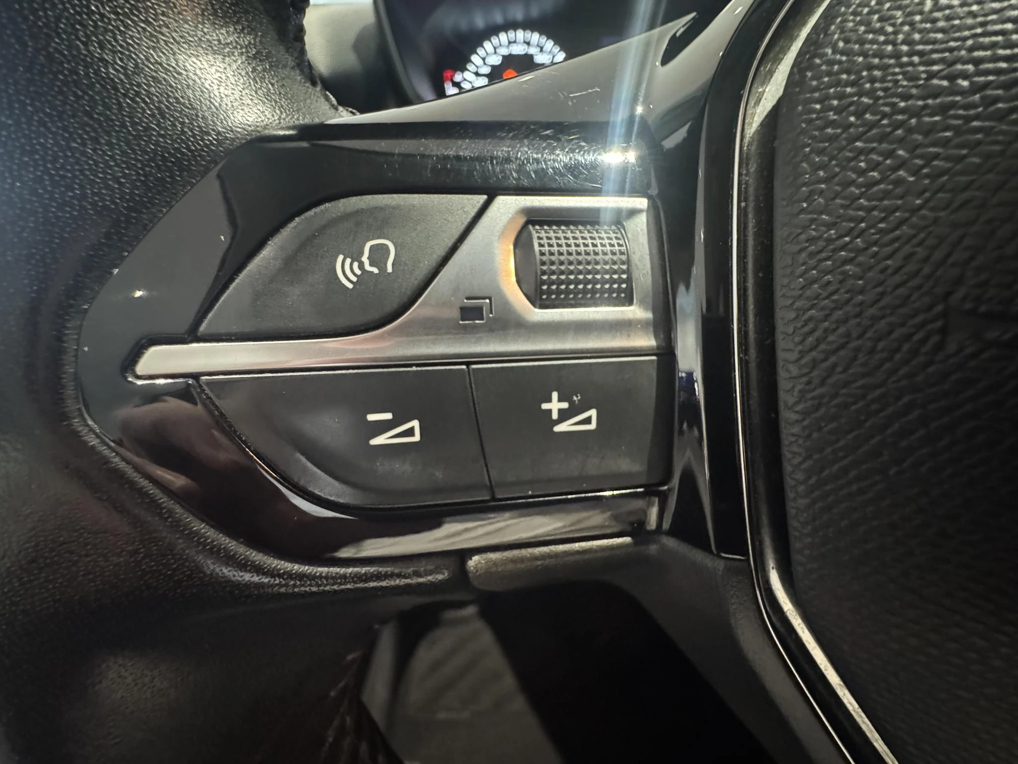 Peugeot-2008-image-16