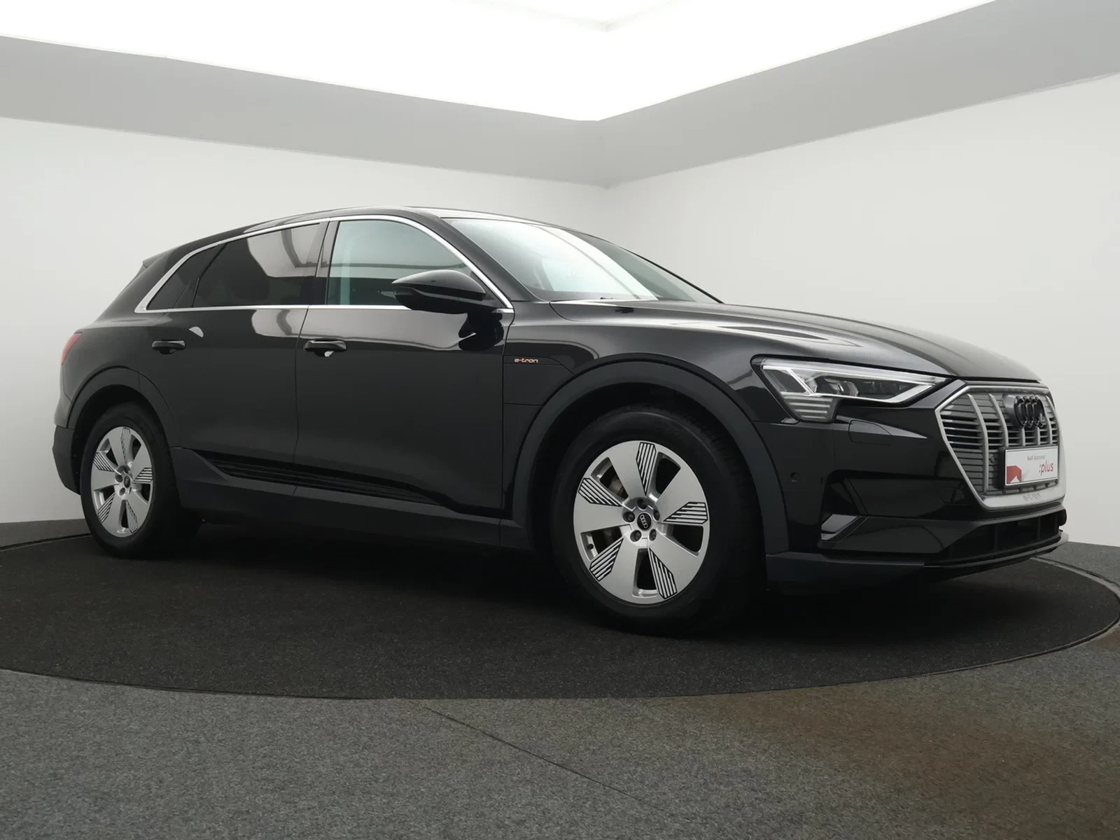 Audi-e-tron-image-21