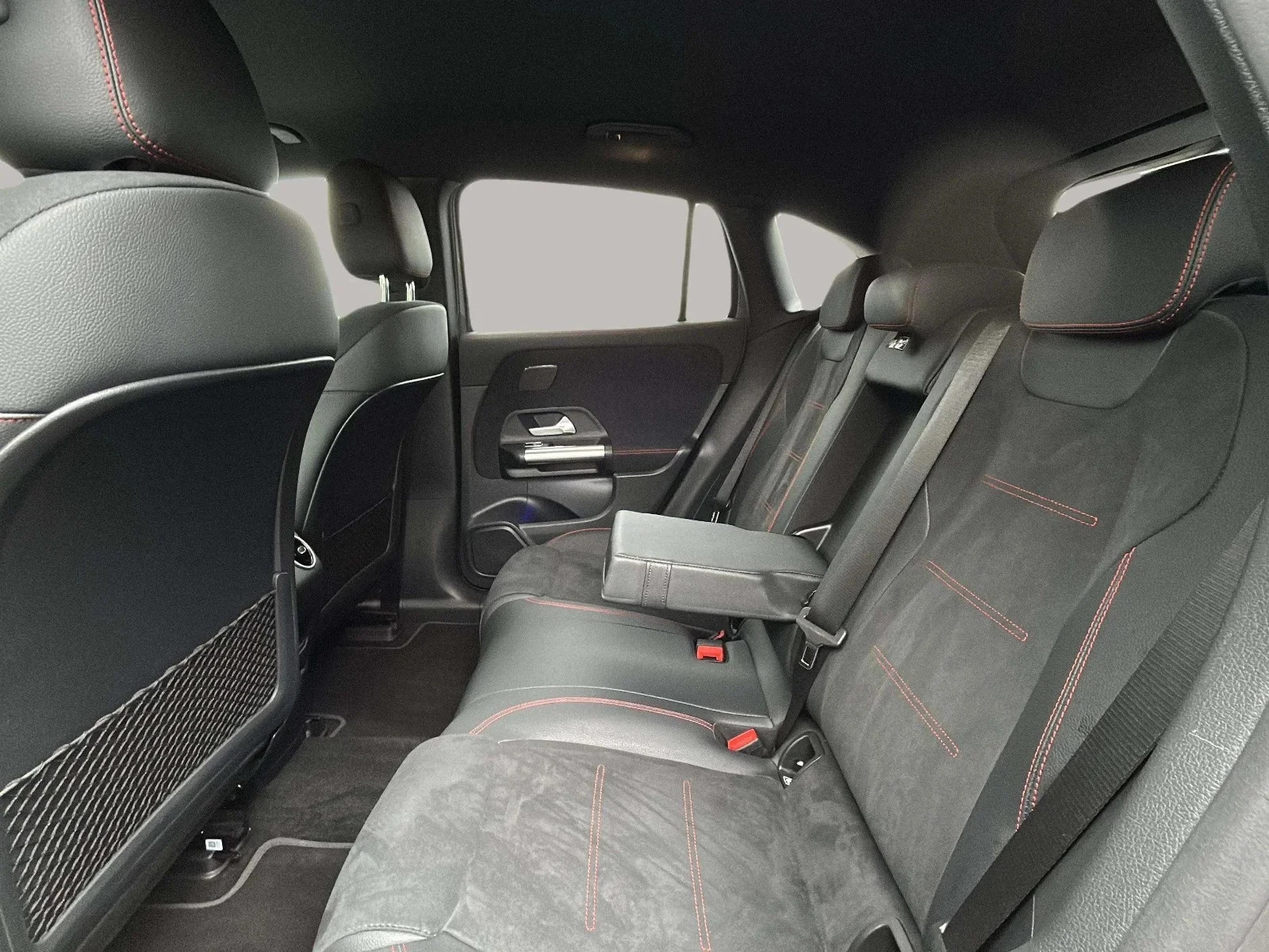 Mercedes-Benz-EQA-image-20