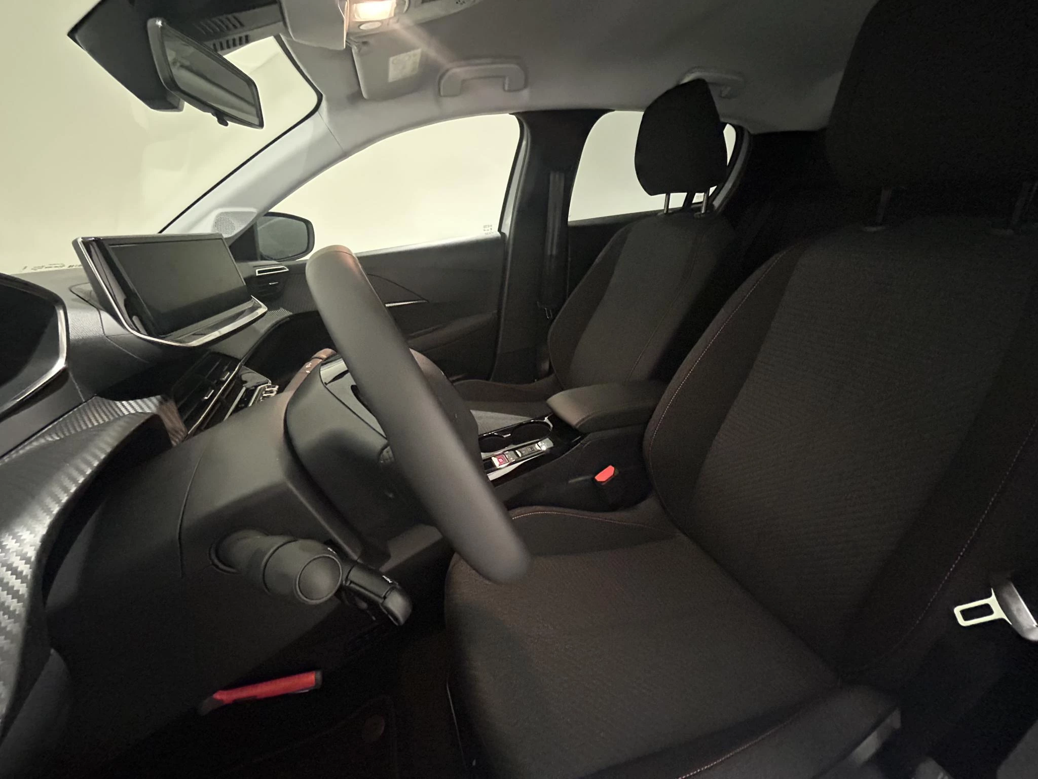 Peugeot-208-image-16