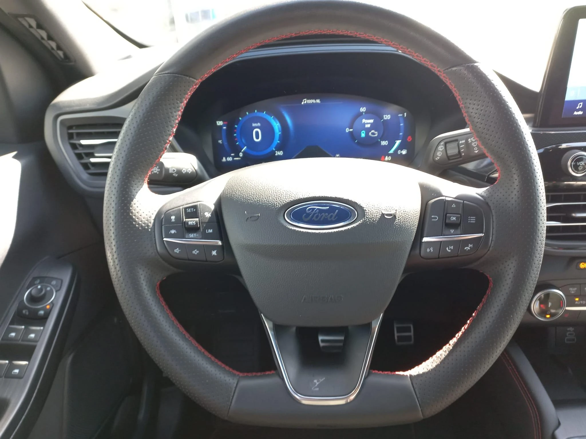 Ford-Kuga-image-12