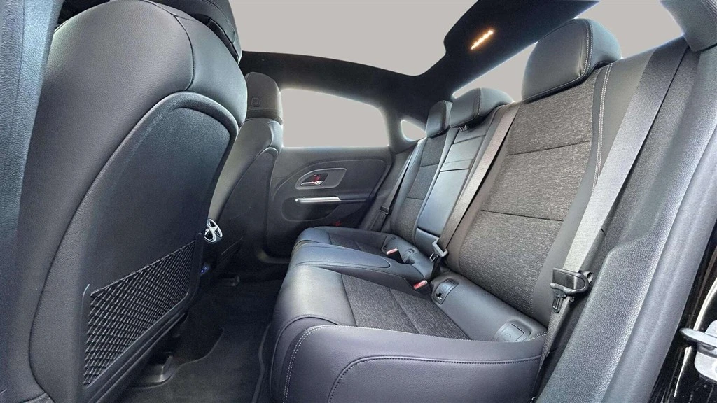 Mercedes-Benz-CLA-image-22