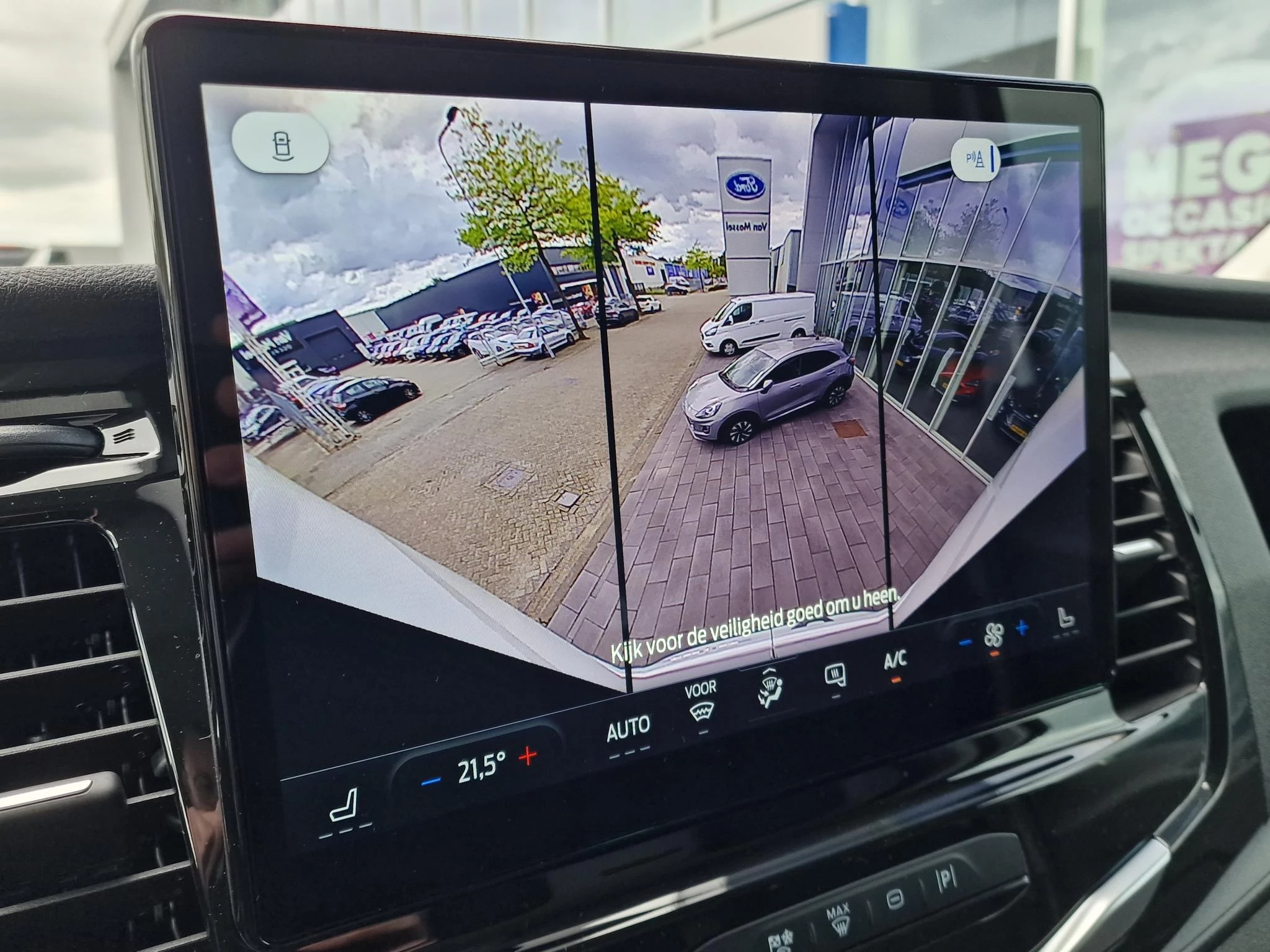 Ford-E-Transit-image-27