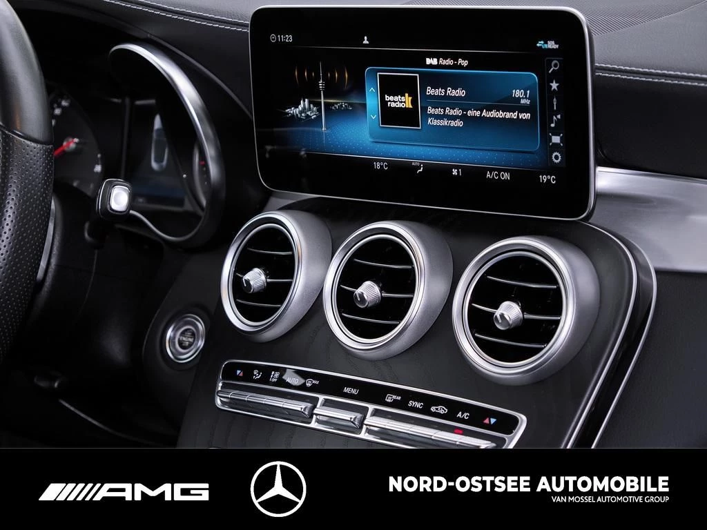 Mercedes-Benz C-Klasse 200 CABRIO 4M AMG TOTWINKEL AIRSCARF AHK SOUND AMG Line