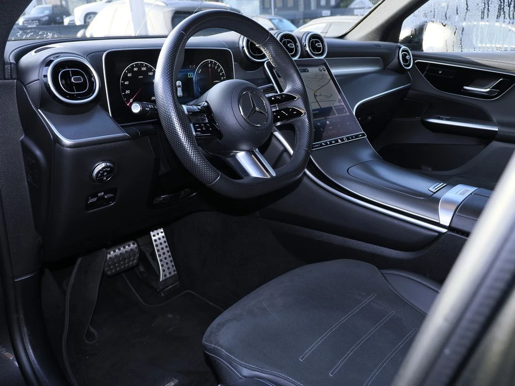 Mercedes-Benz-GLC 300 e-image-7