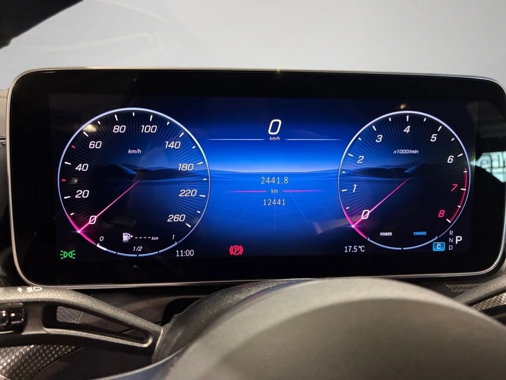 Mercedes-Benz-C-Klasse 300-image-6