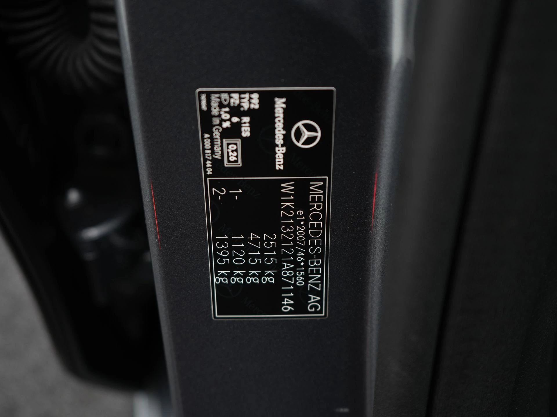 Mercedes-Benz-E-Klasse-image-38