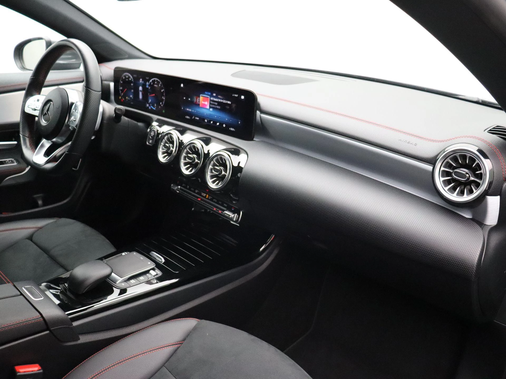 Mercedes-Benz CLA 180 AMG Line SHOOTING BRAKE