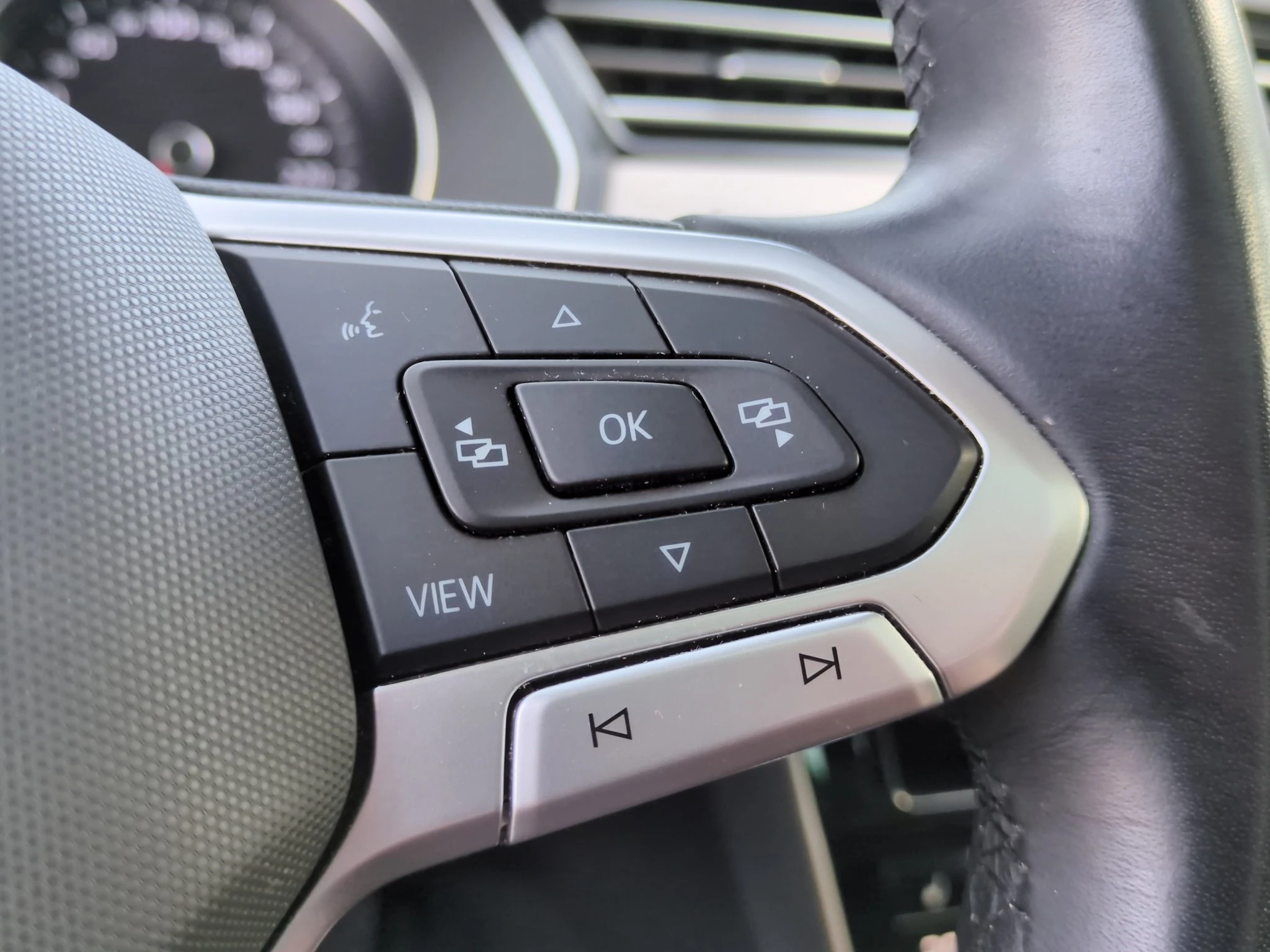 Volkswagen-Passat-image-20