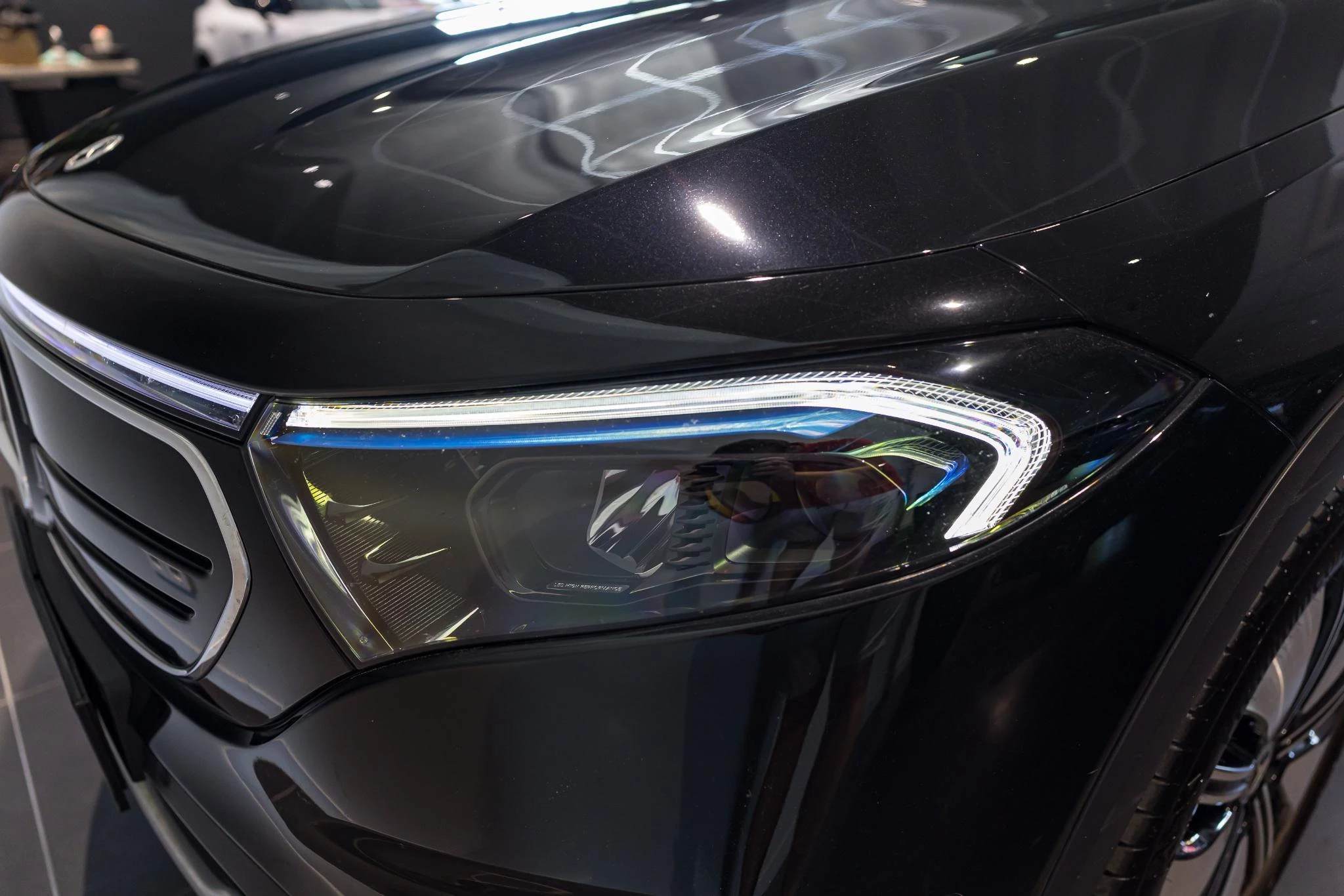 Mercedes-Benz EQB 300 4Matic | Zetelverw. | Sfeerver. | Carplay
