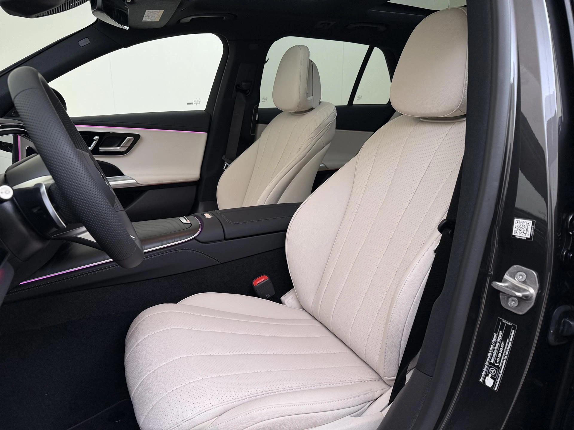 Mercedes-Benz-E-Klasse-image-14