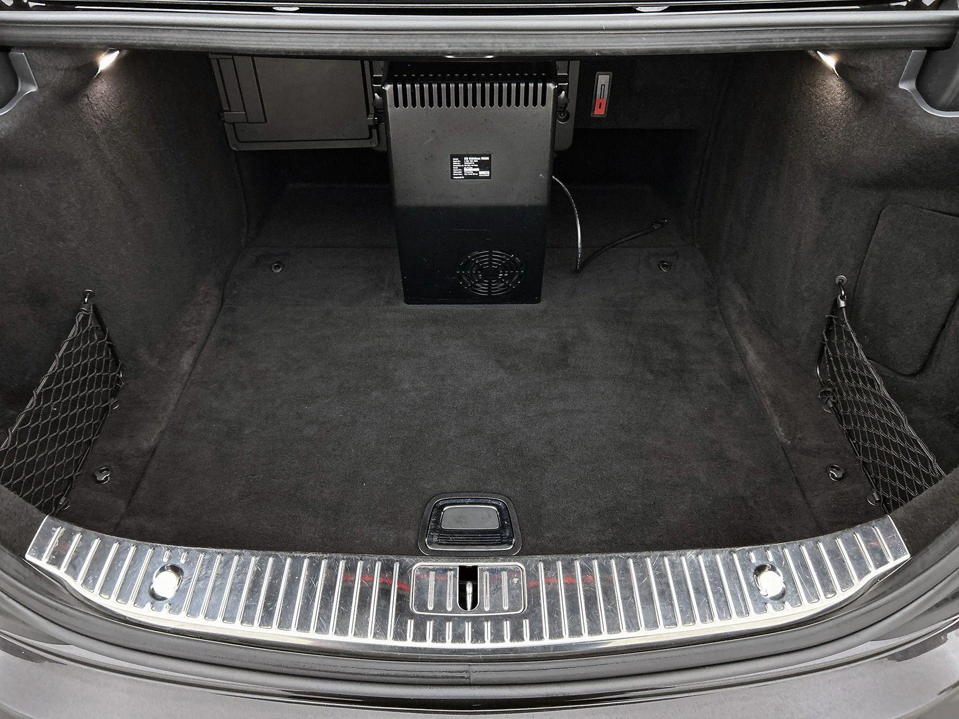 Mercedes-Benz-S-Klasse-image-27