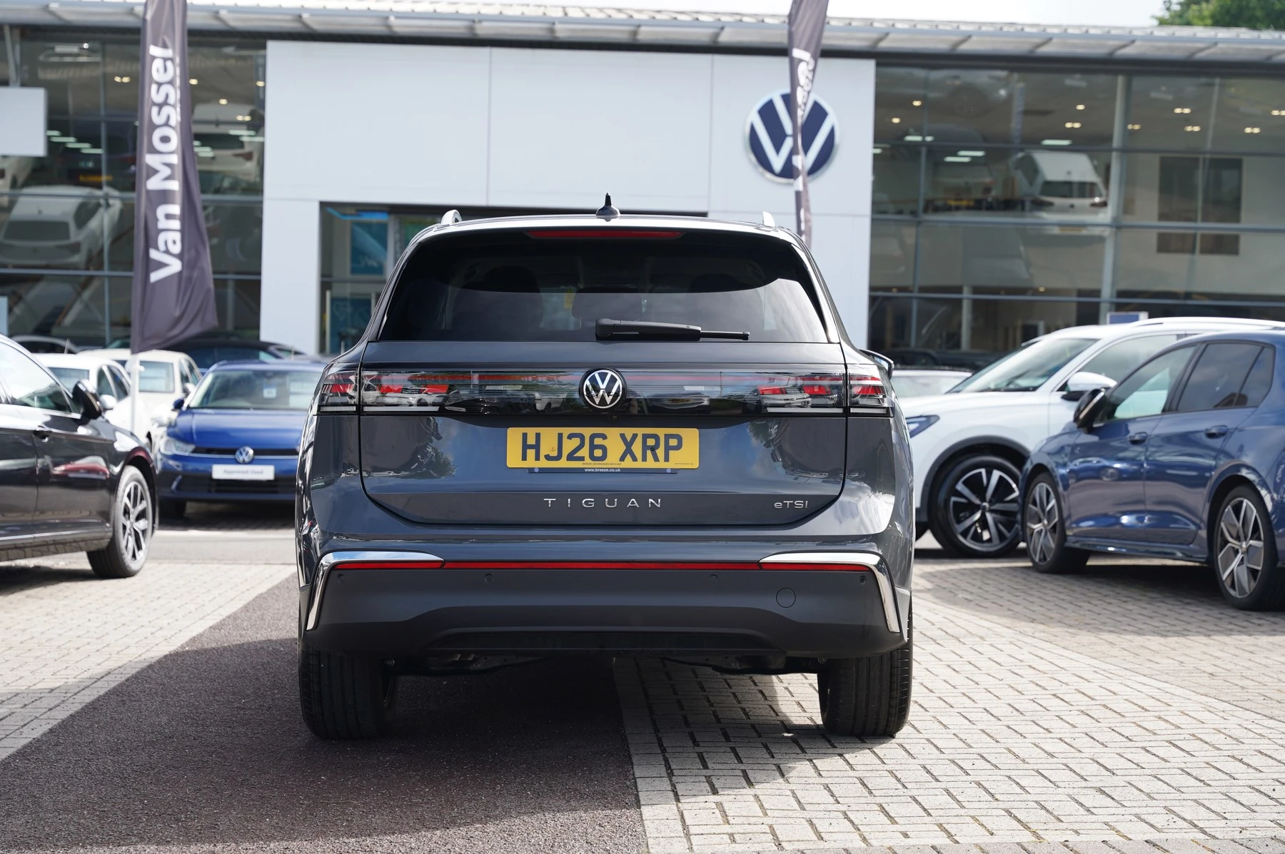 Volkswagen-Tiguan-image-26