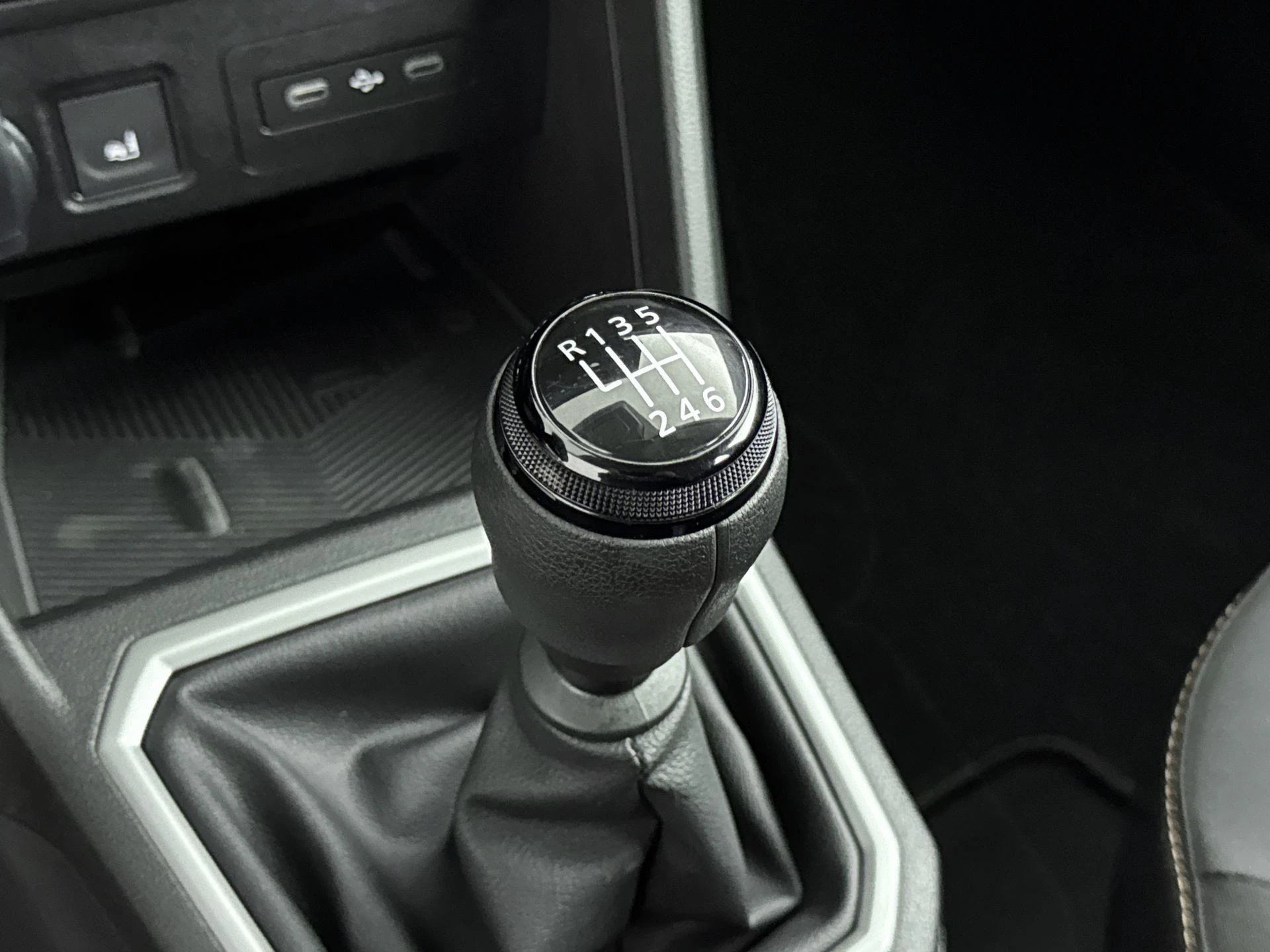 Dacia-Sandero Stepway-image-12