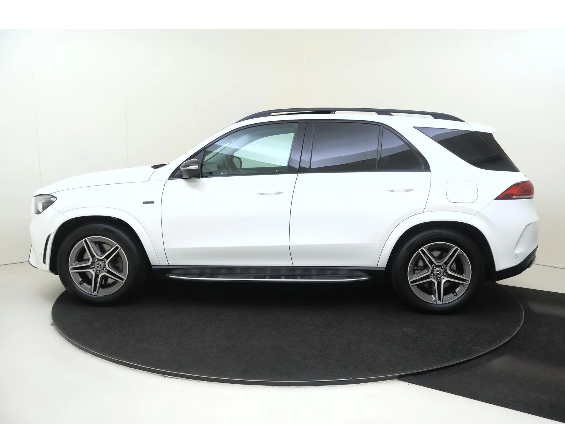 Mercedes-Benz-GLE-image-7