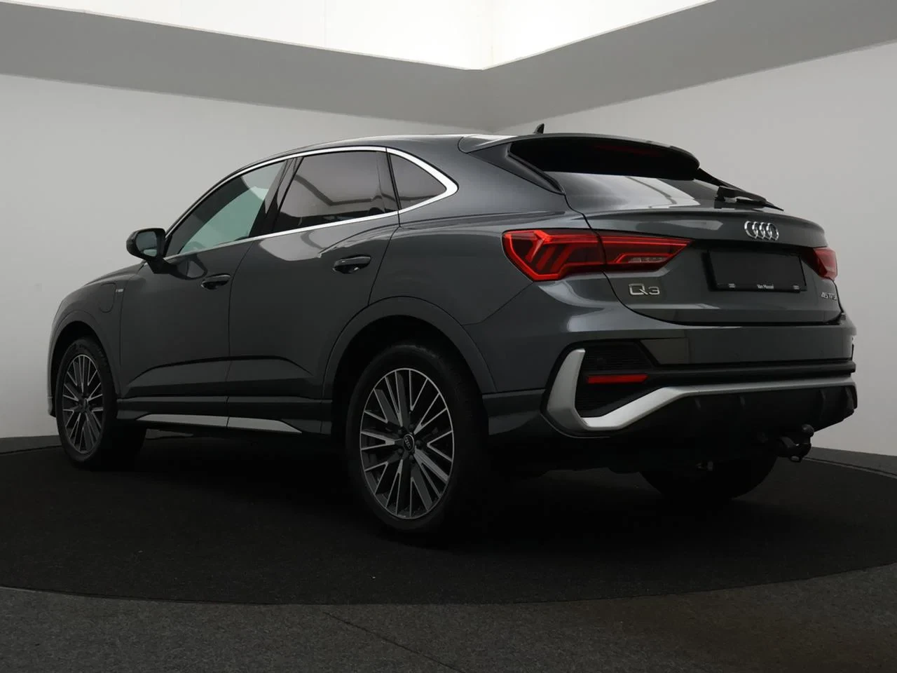 Audi-Q3-image-25