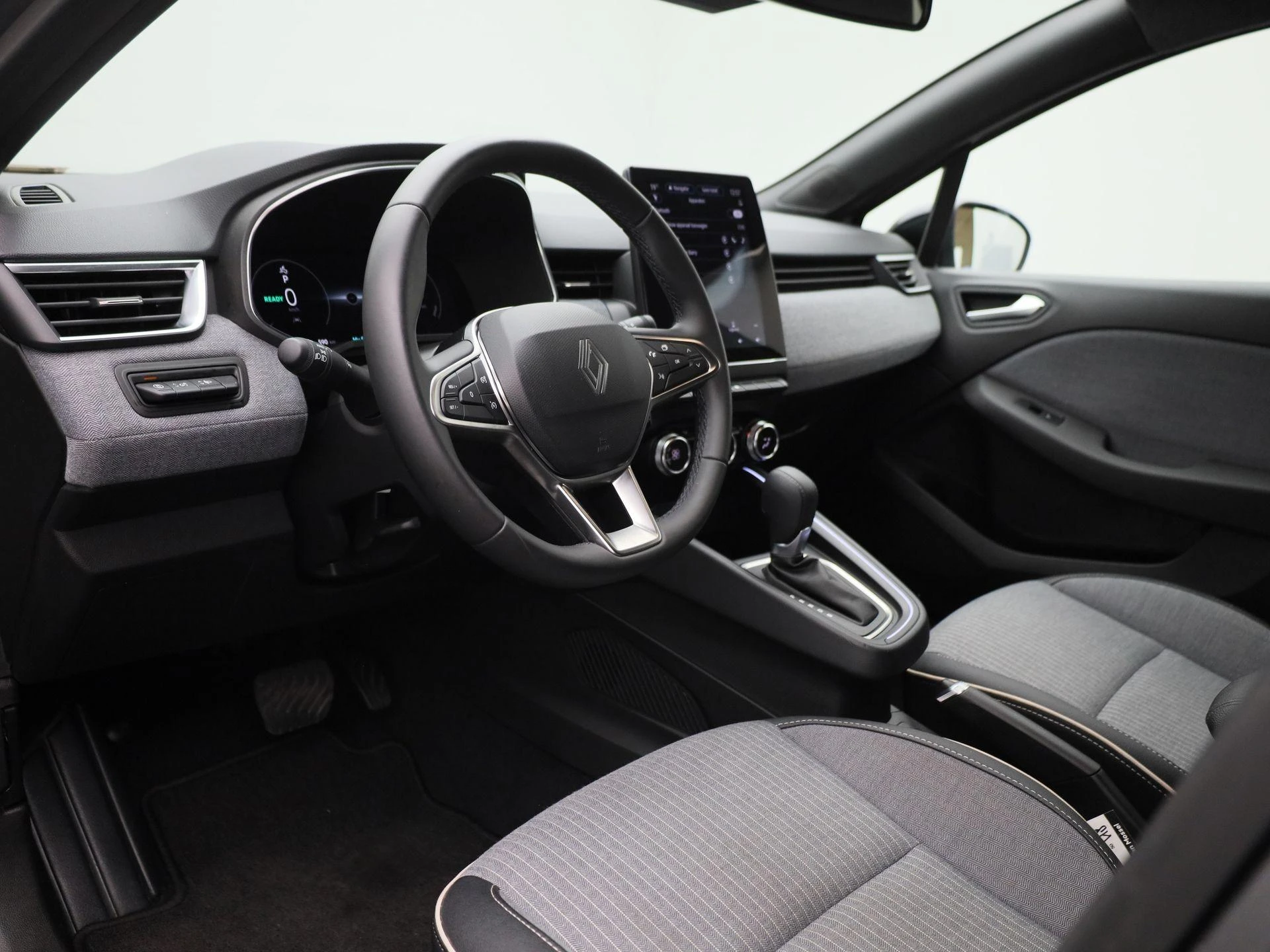 Renault-Clio-image-29
